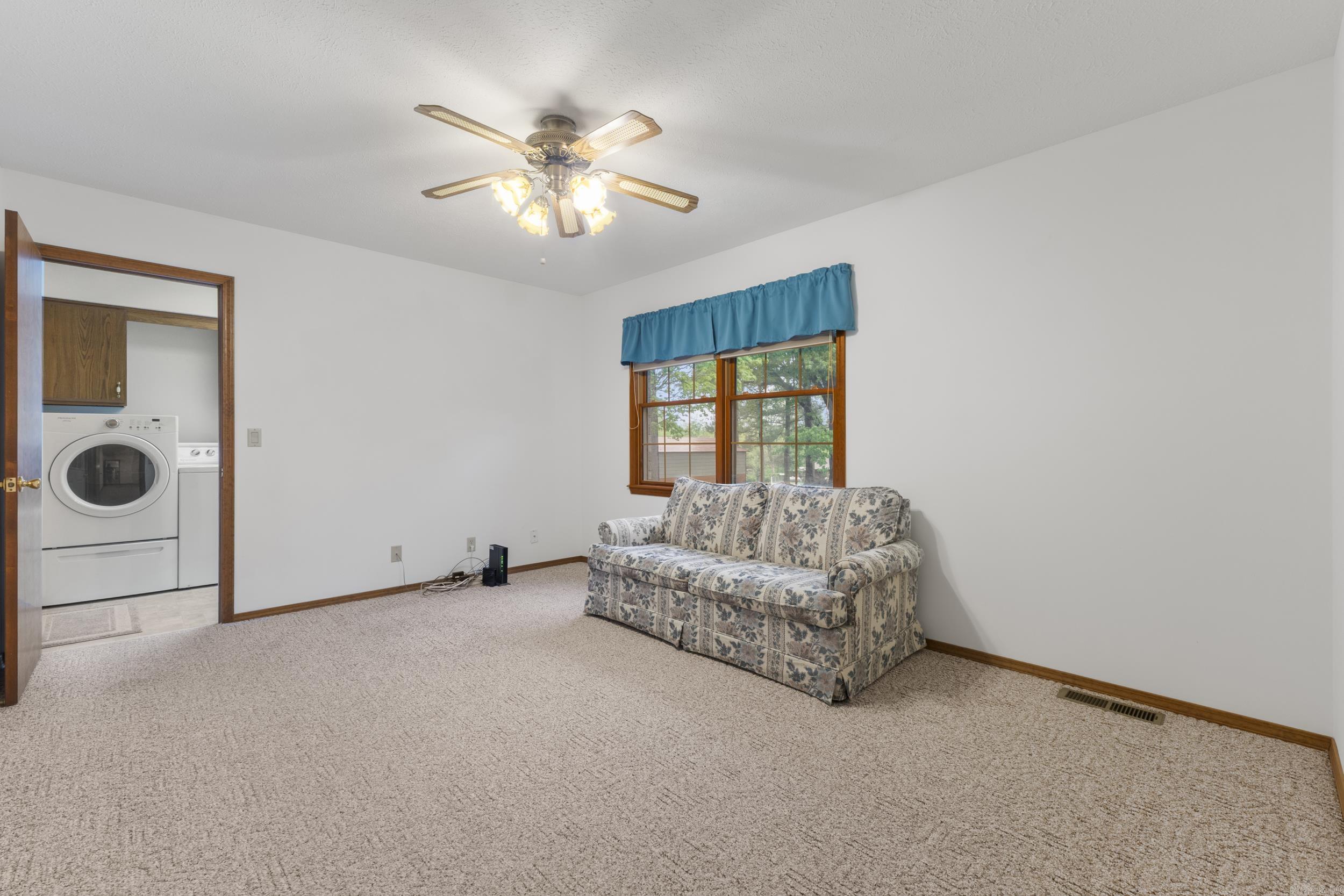 DEVONSHIRE LAKE ESTATES - Residential