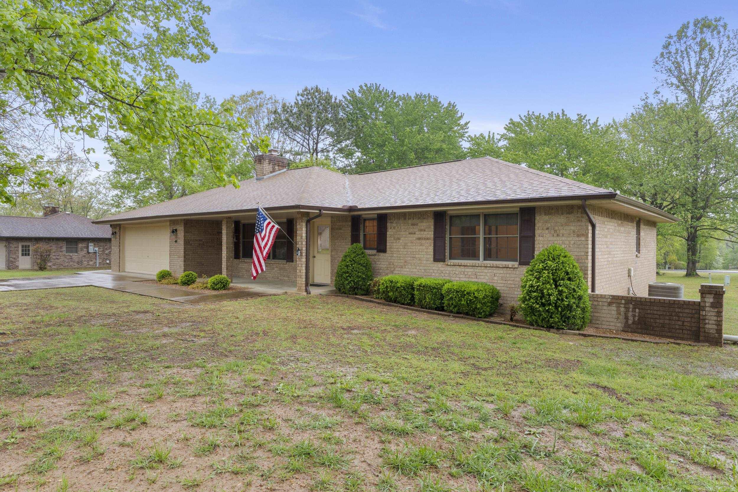 DEVONSHIRE LAKE ESTATES - Residential