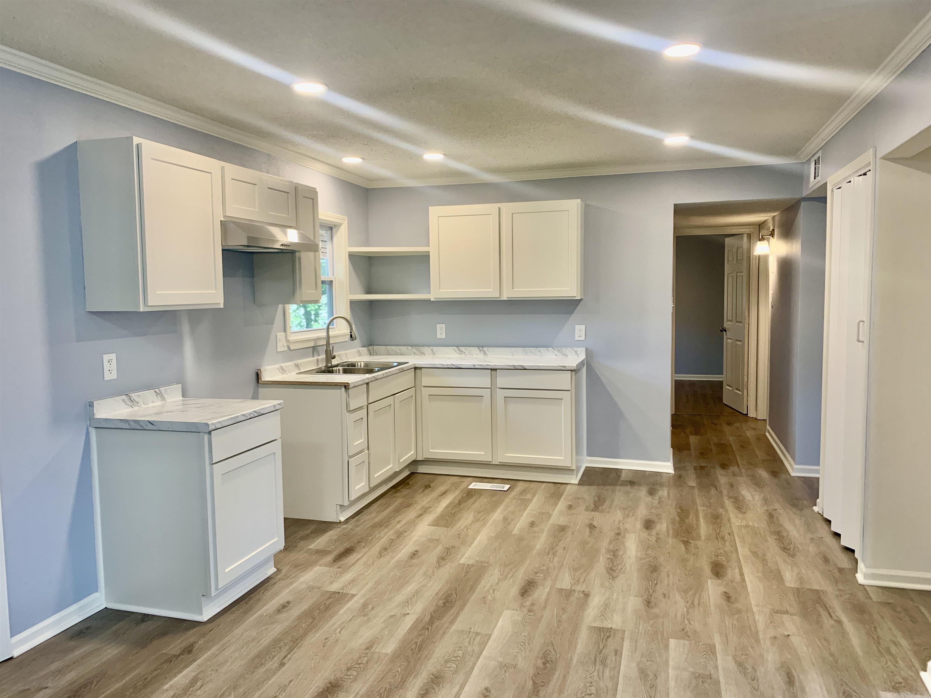 MEADOWCLIFF - Residential