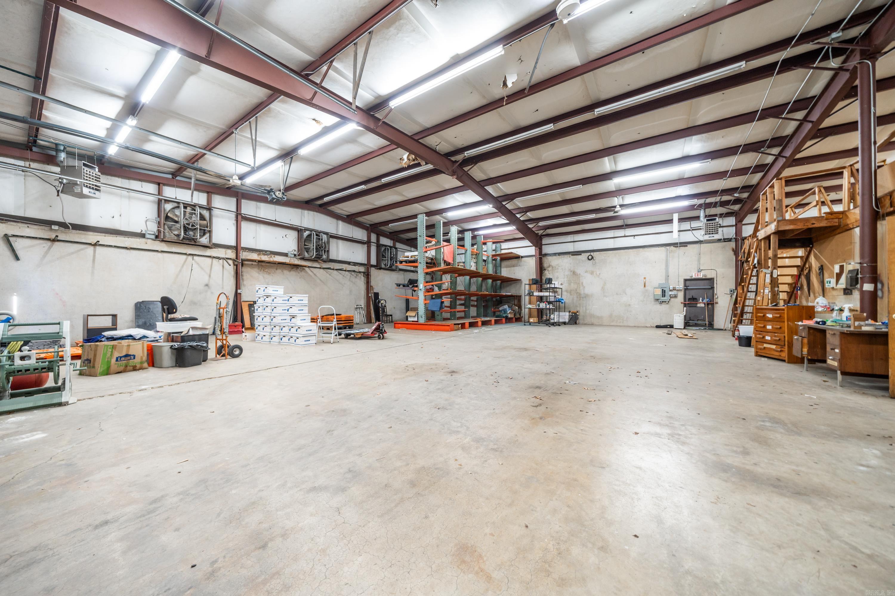 1N-13-35 - Commercial Sale