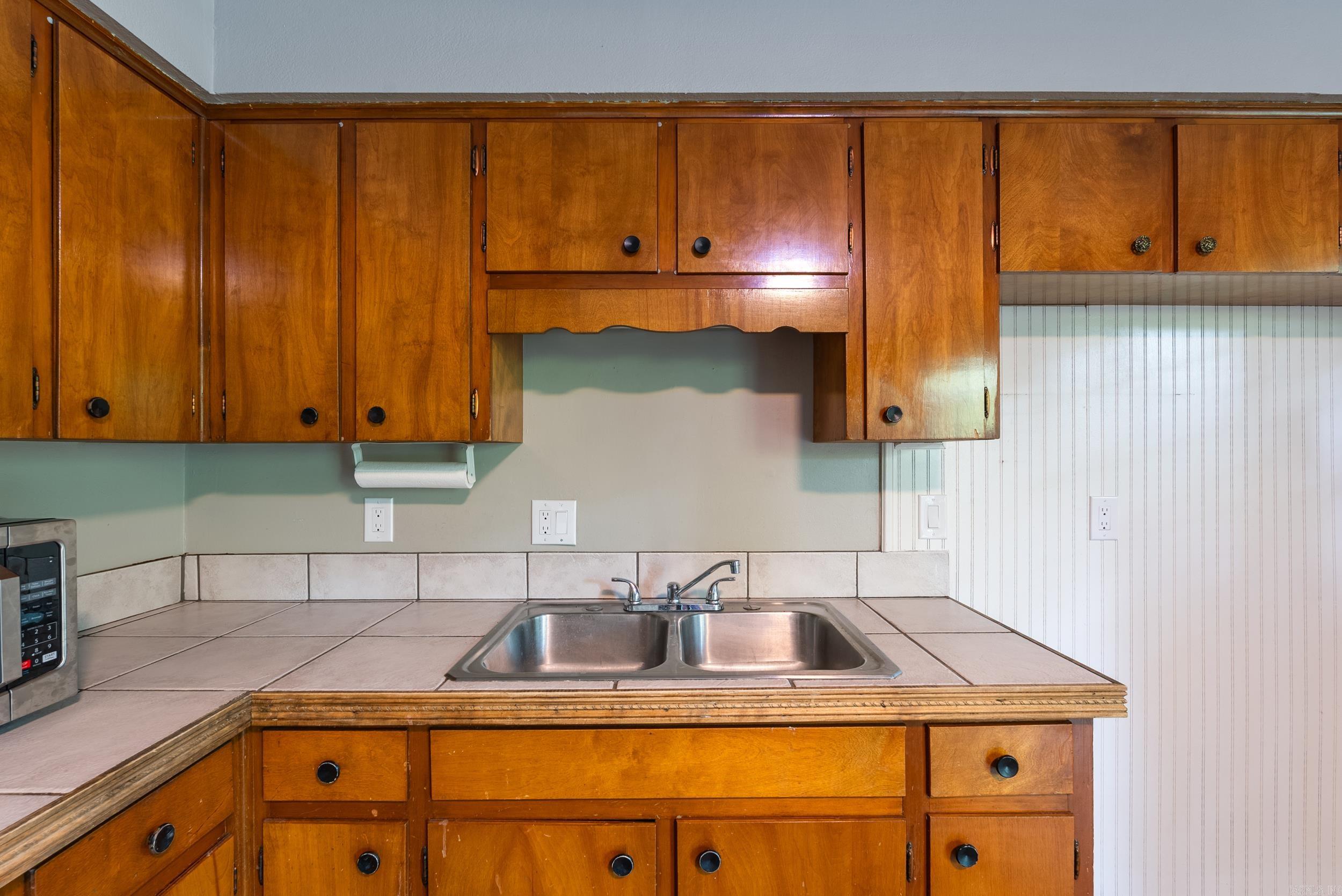 CONWAY MANOR - Residential