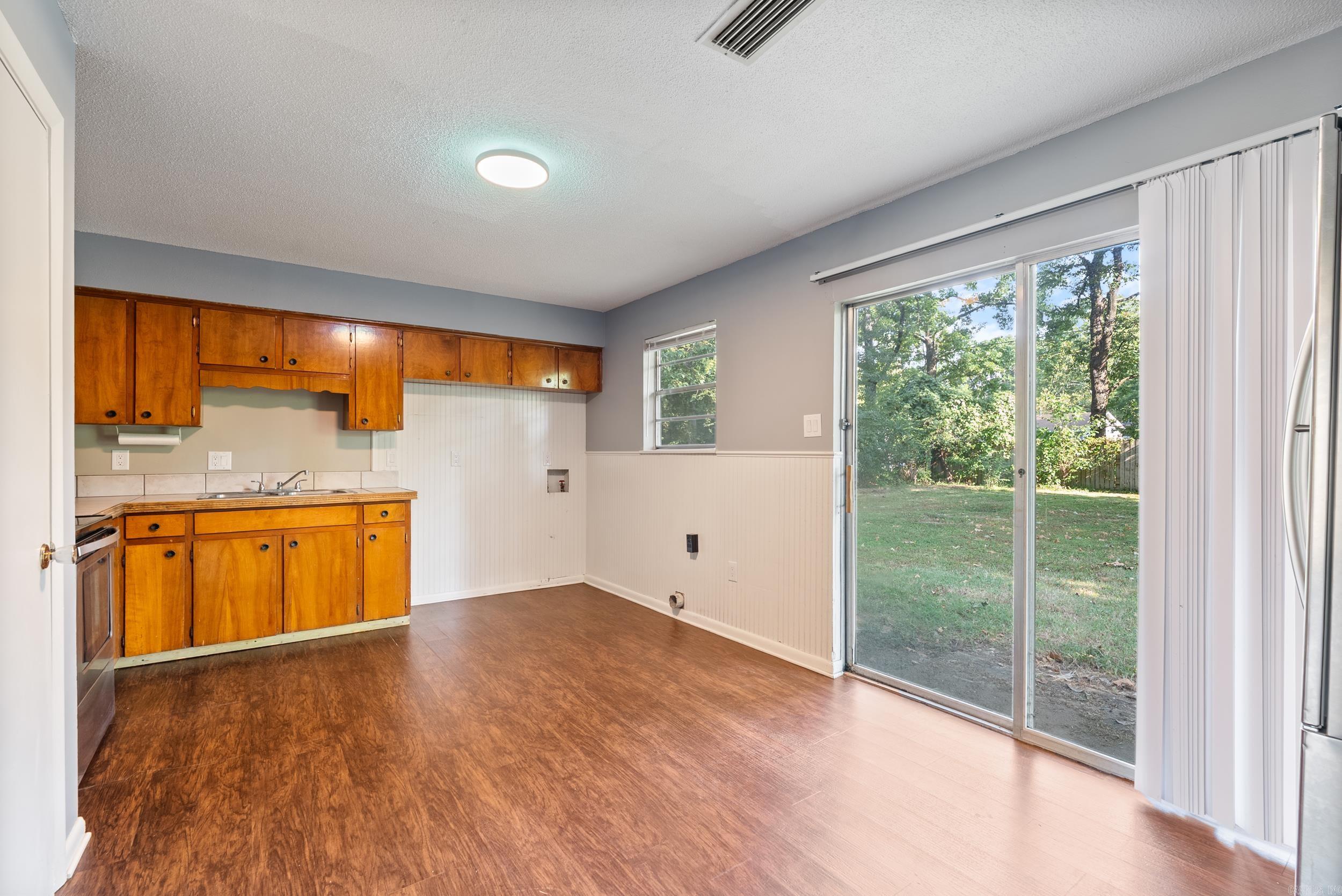 CONWAY MANOR - Residential