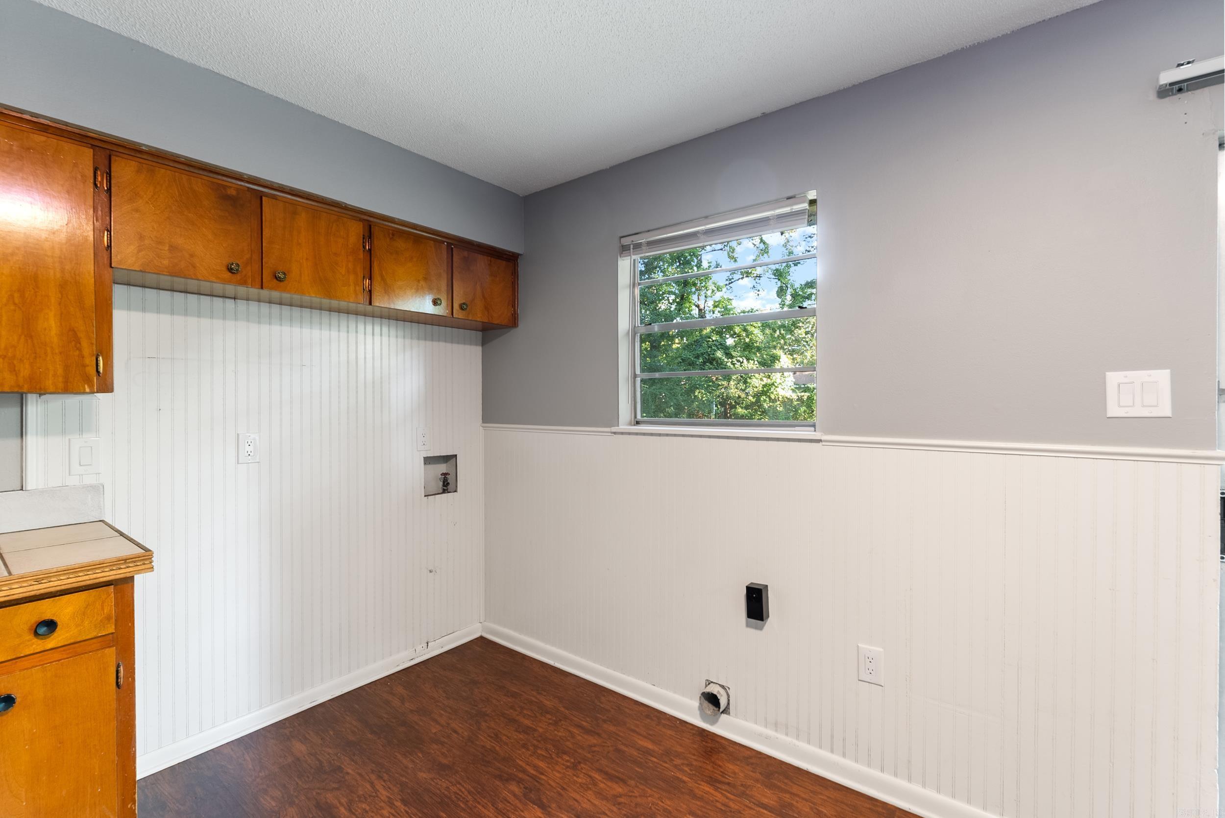 CONWAY MANOR - Residential