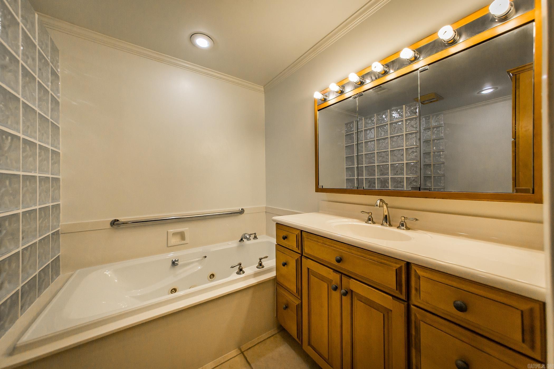 OT ENGLAND CITY - Residential