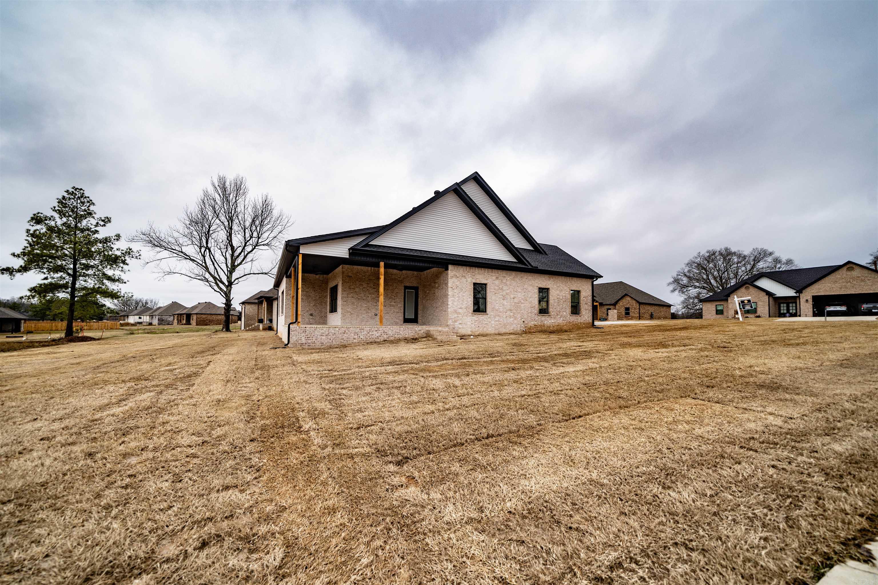 HIDDEN VALLEY ESTATES - Residential