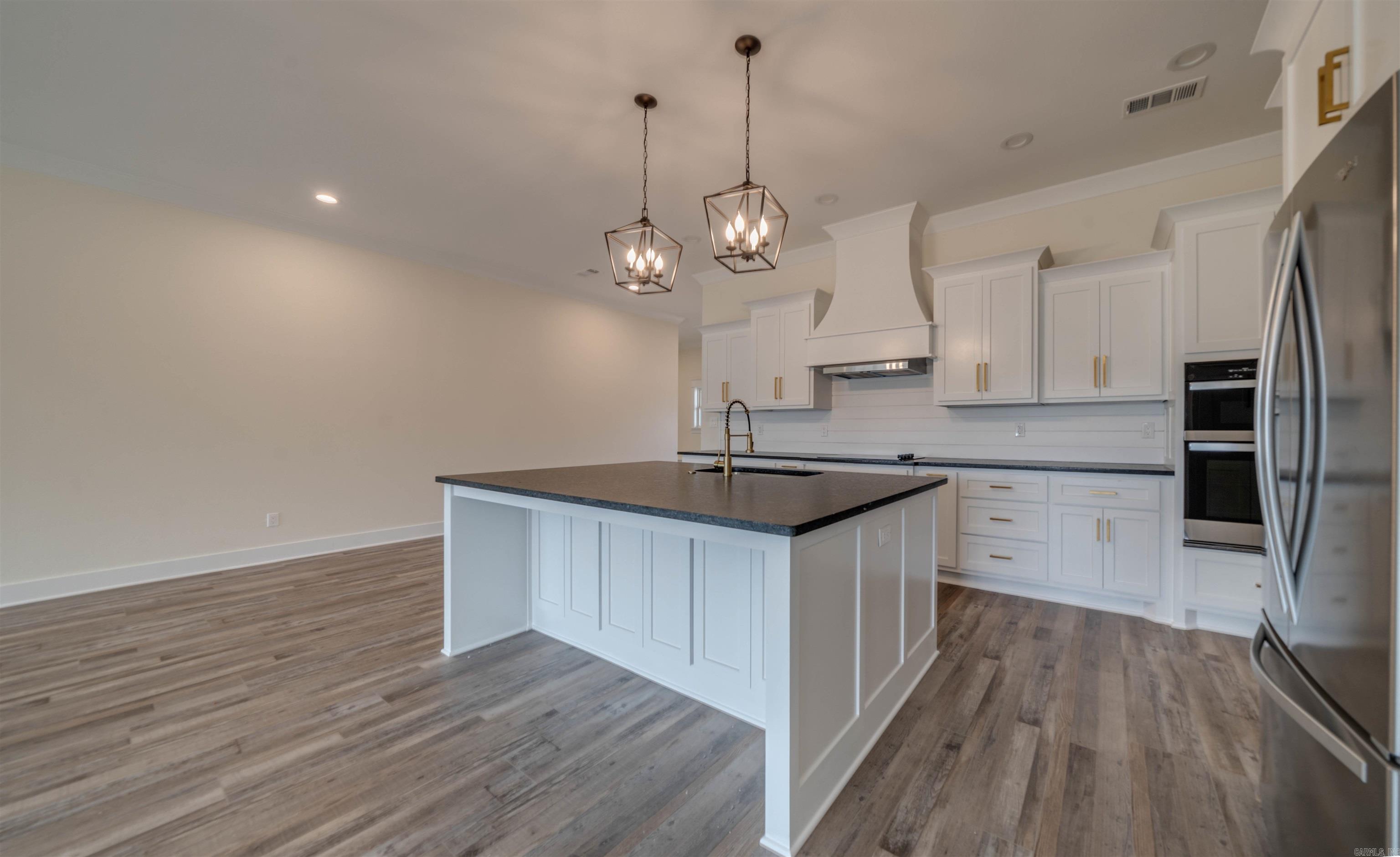 HIDDEN VALLEY ESTATES - Residential