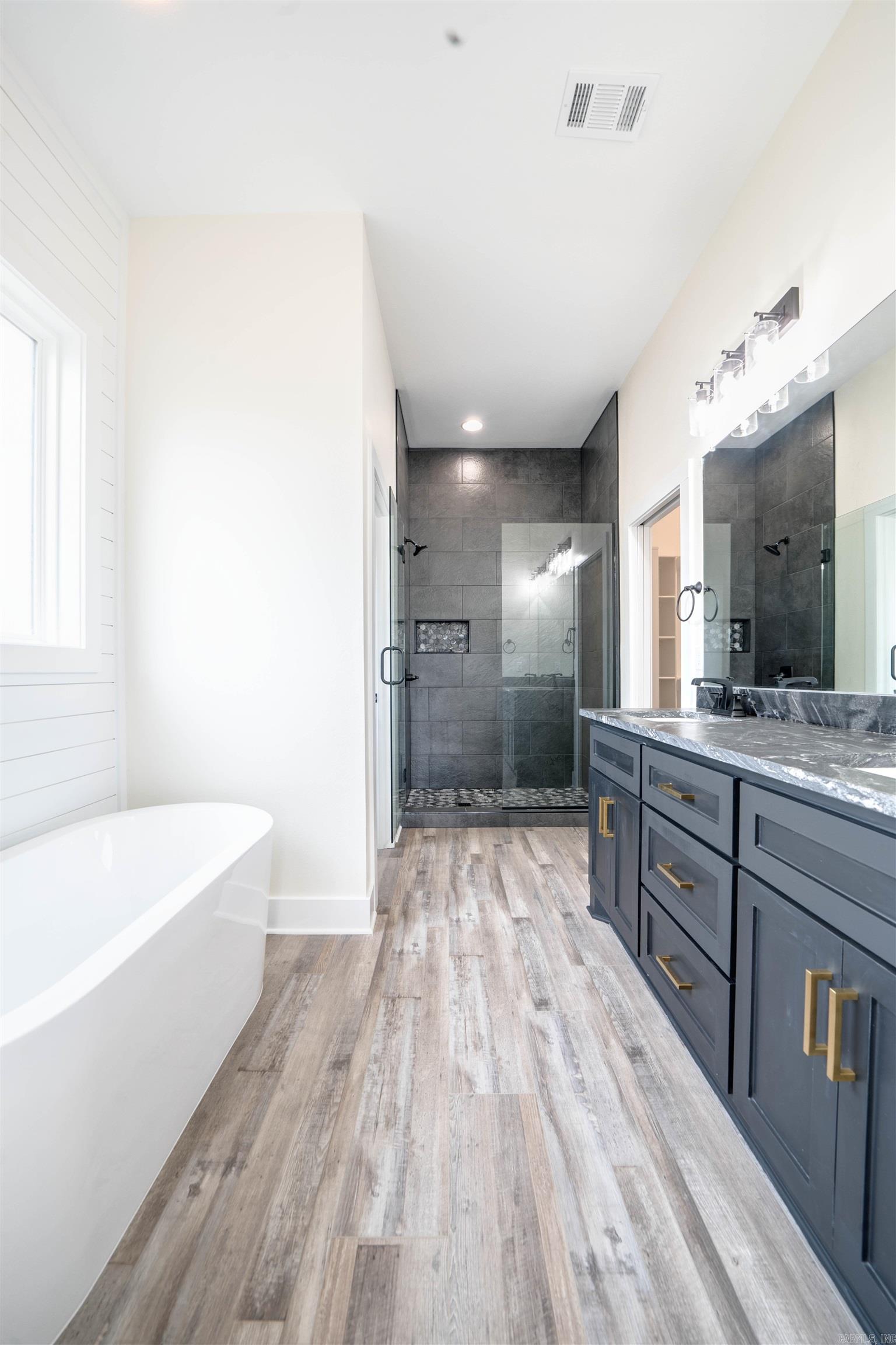 HIDDEN VALLEY ESTATES - Residential