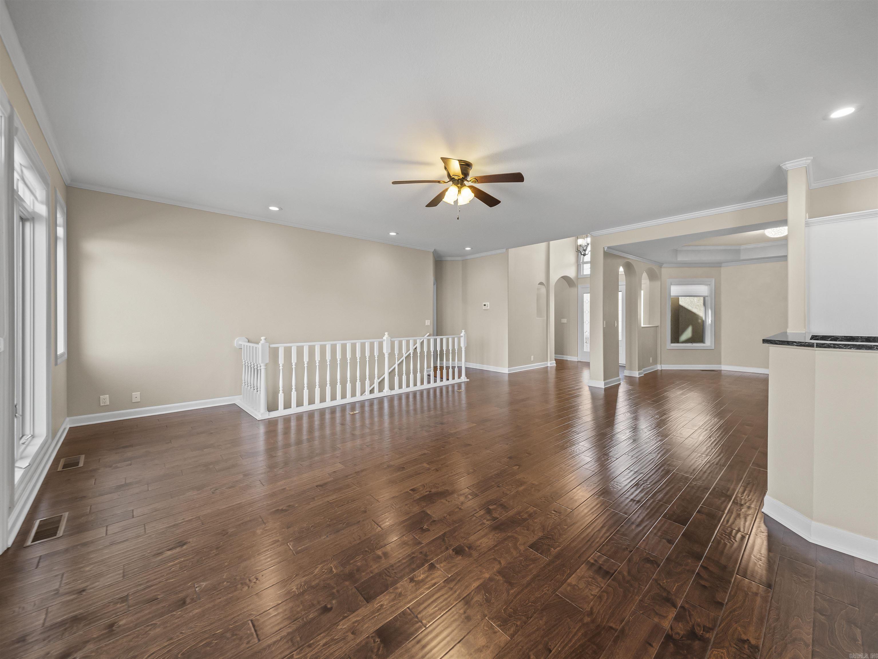 DIVINO COURTS - Residential