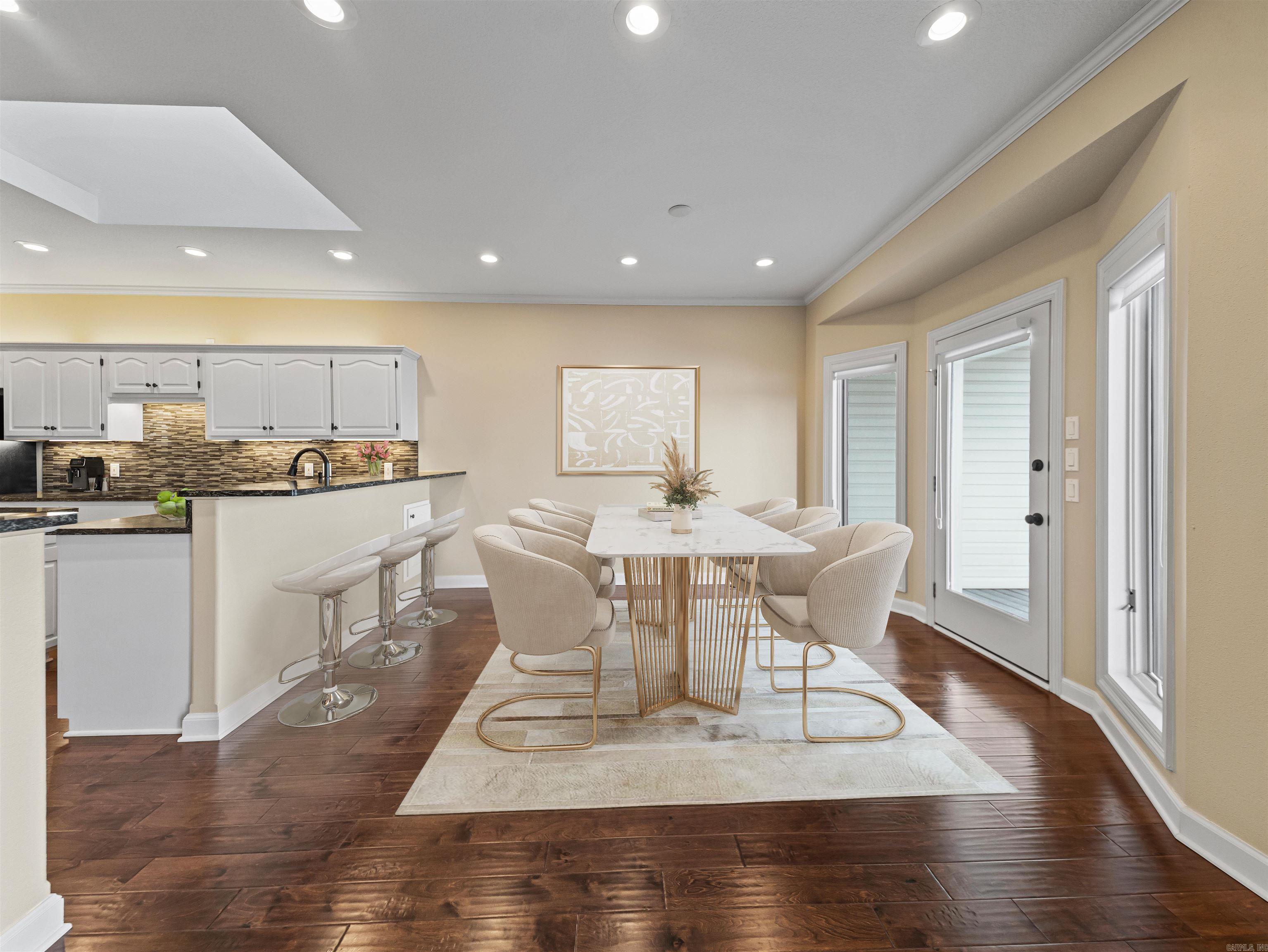 DIVINO COURTS - Residential