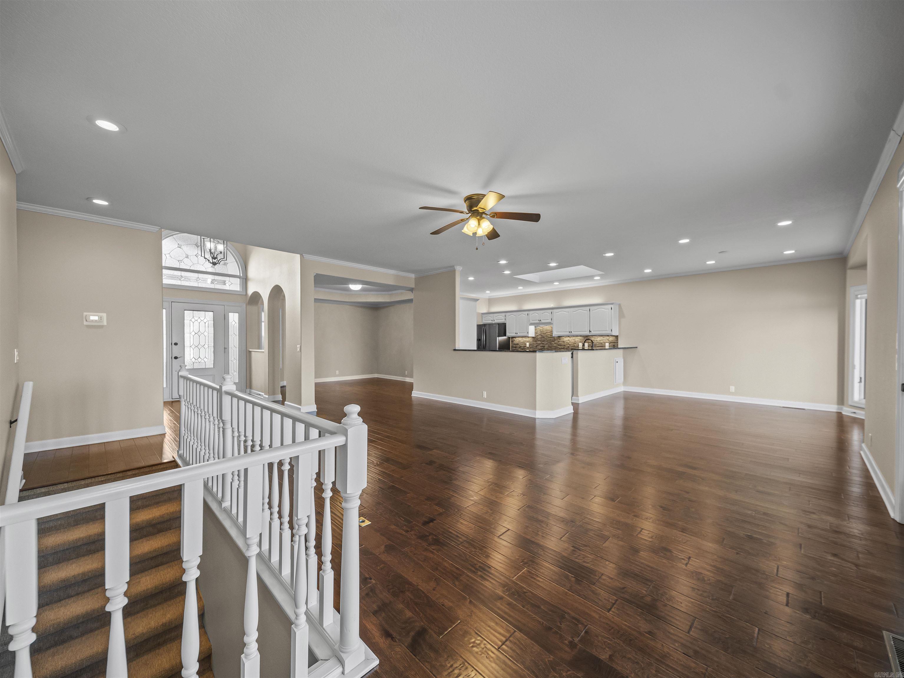 DIVINO COURTS - Residential