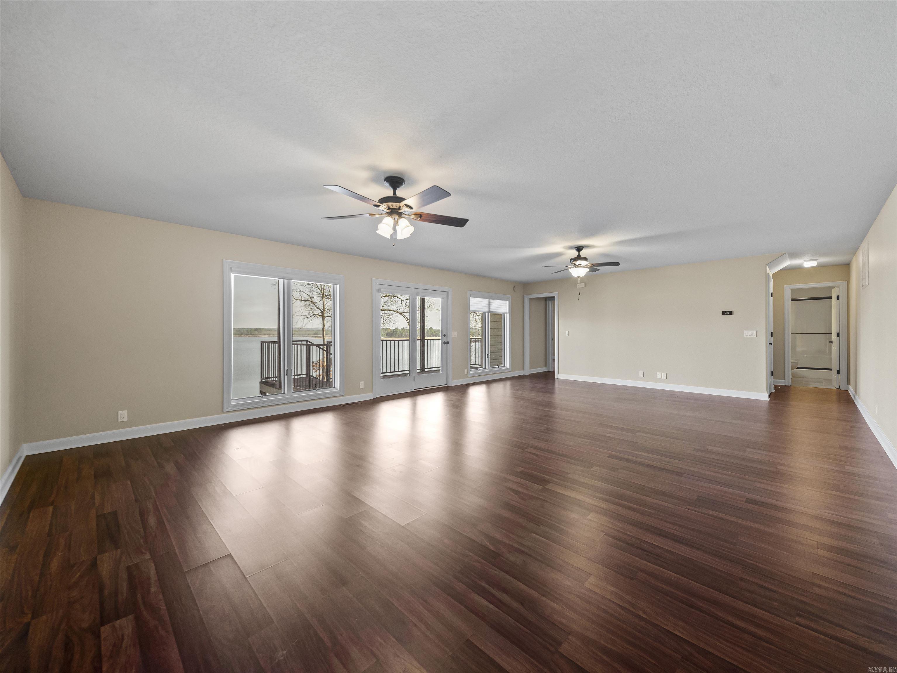 DIVINO COURTS - Residential