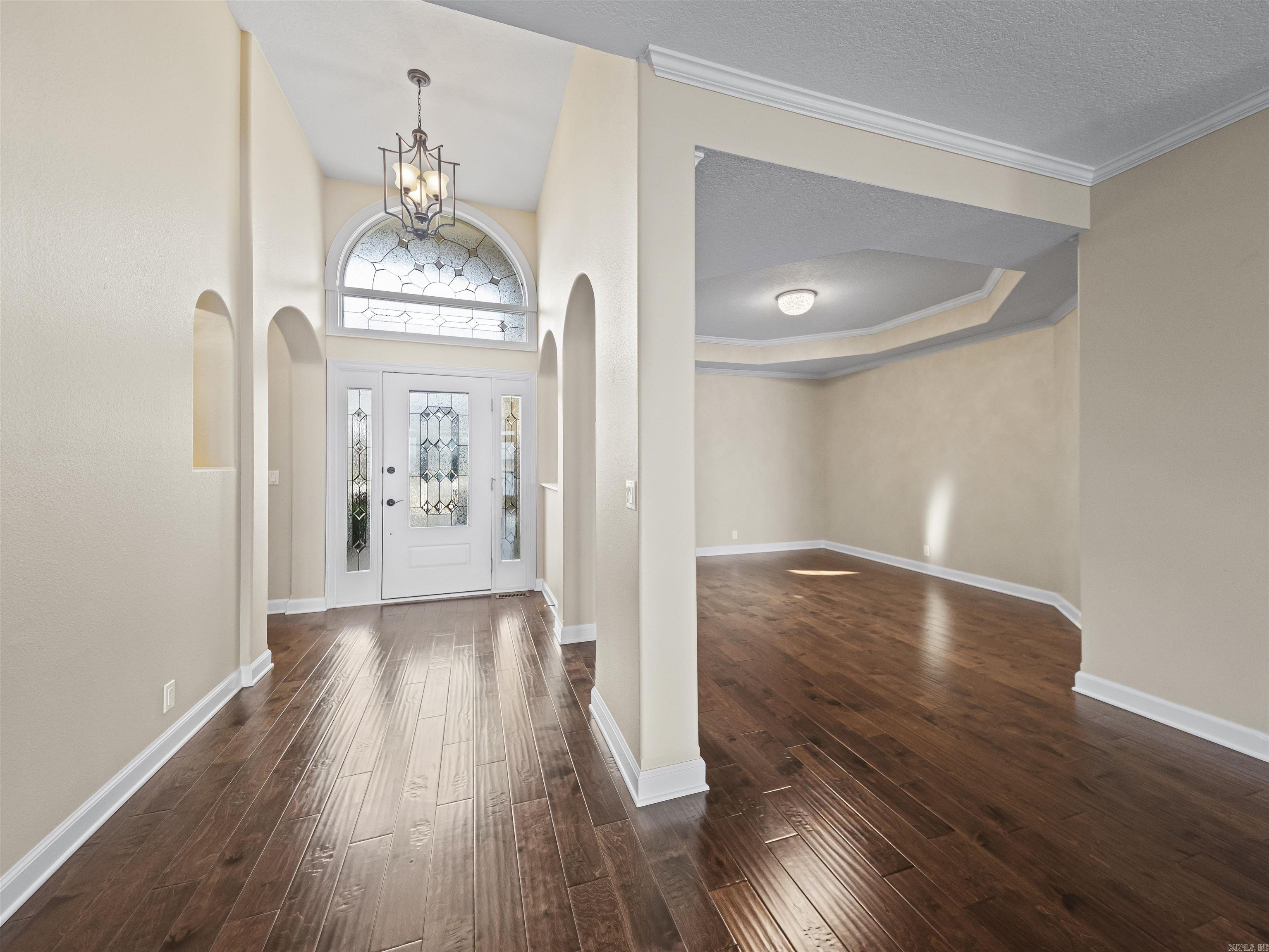 DIVINO COURTS - Residential