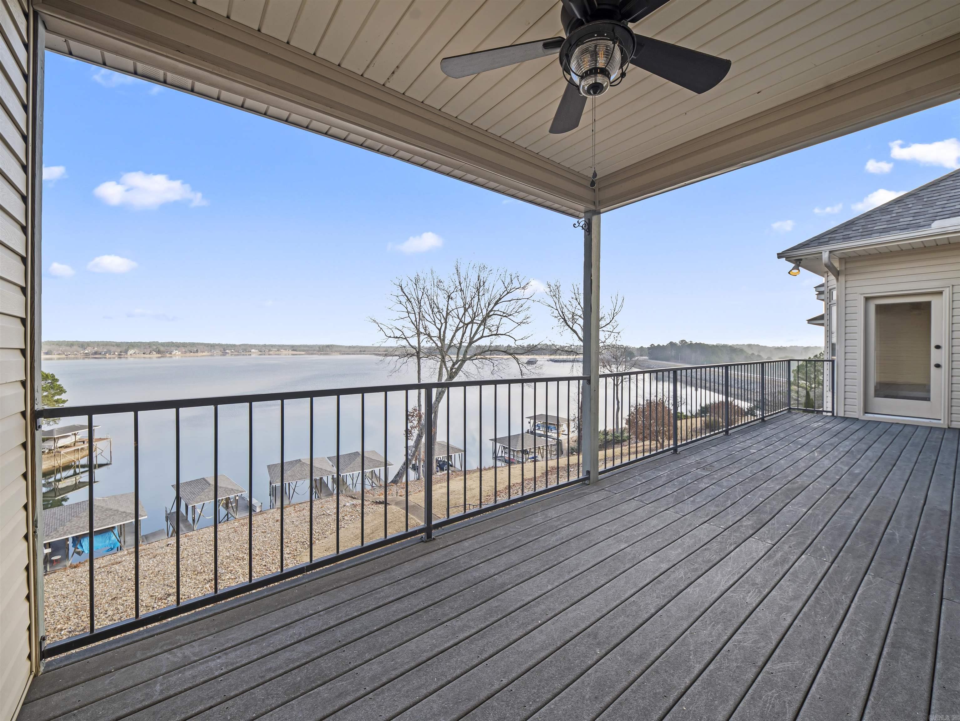 DIVINO COURTS - Residential