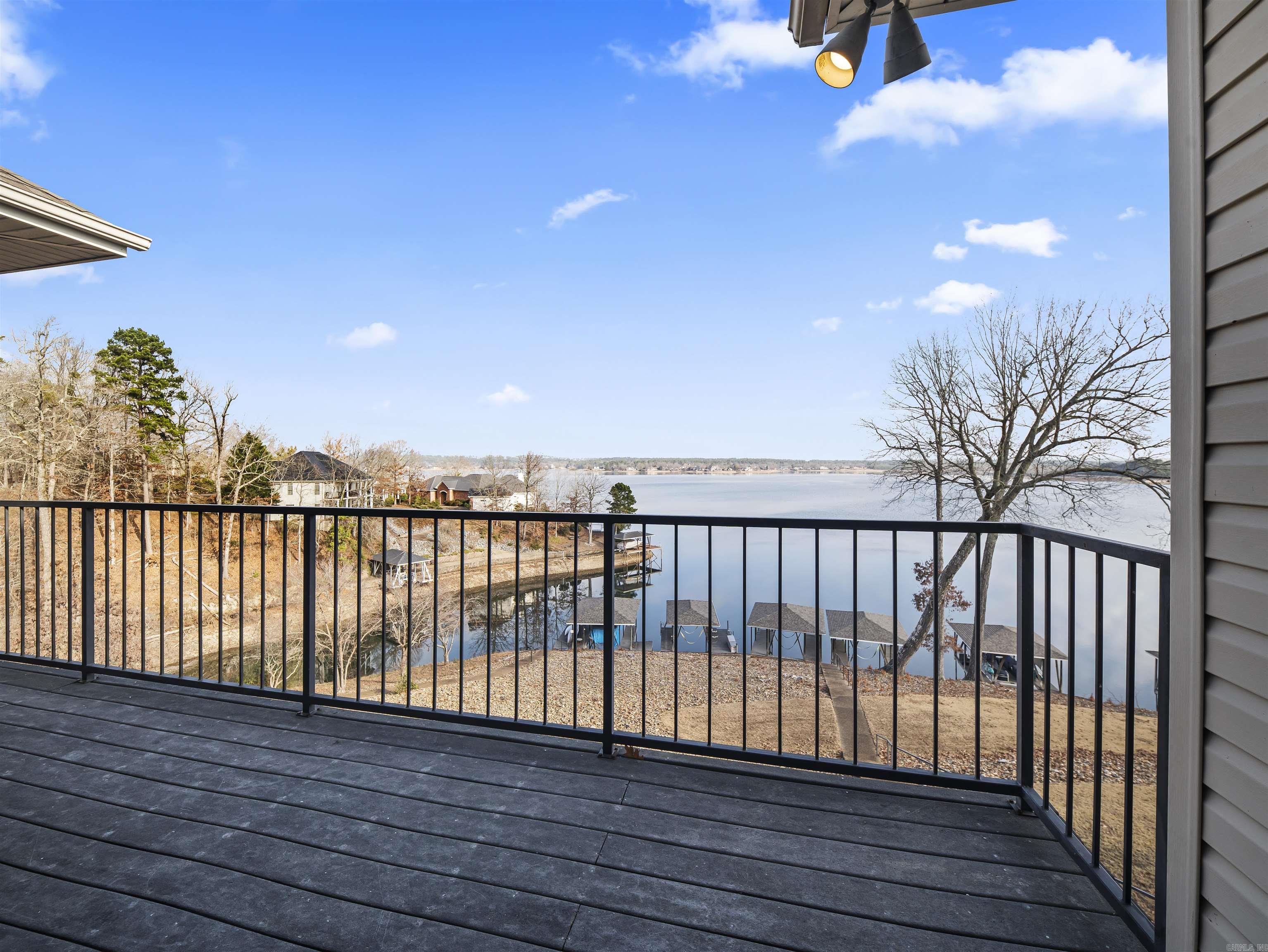 DIVINO COURTS - Residential