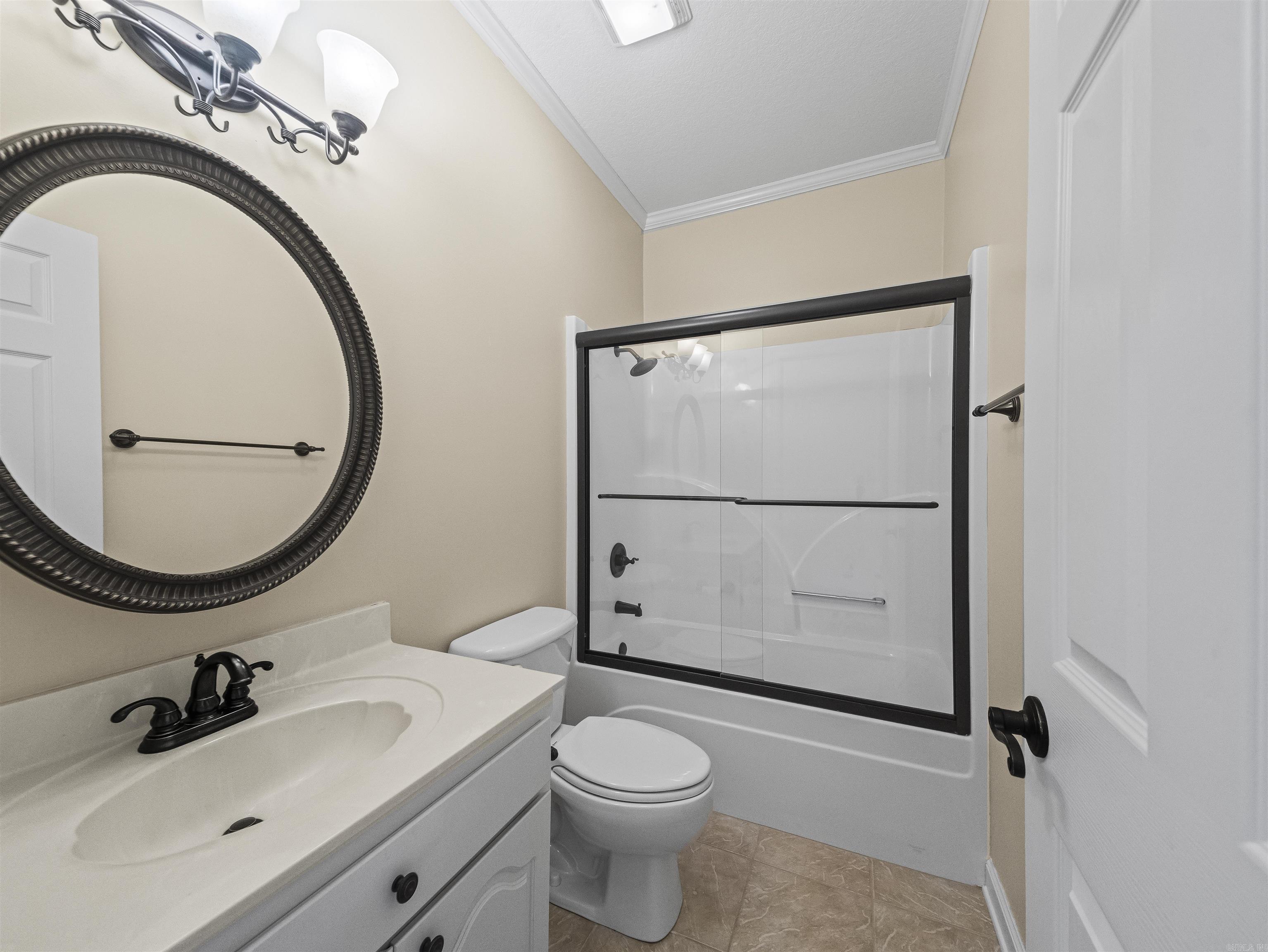 DIVINO COURTS - Residential