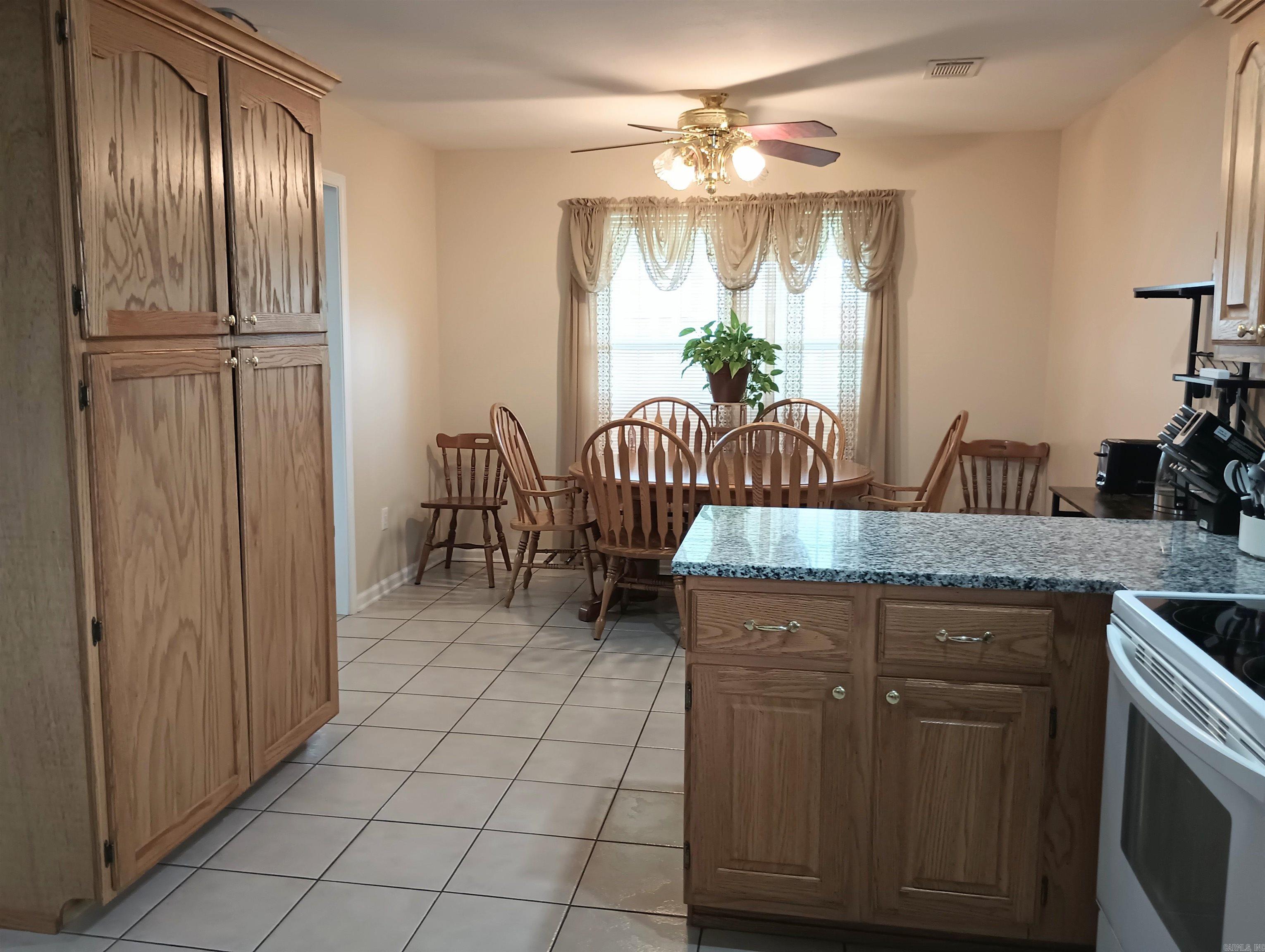 CARRIAGE HILL - Residential