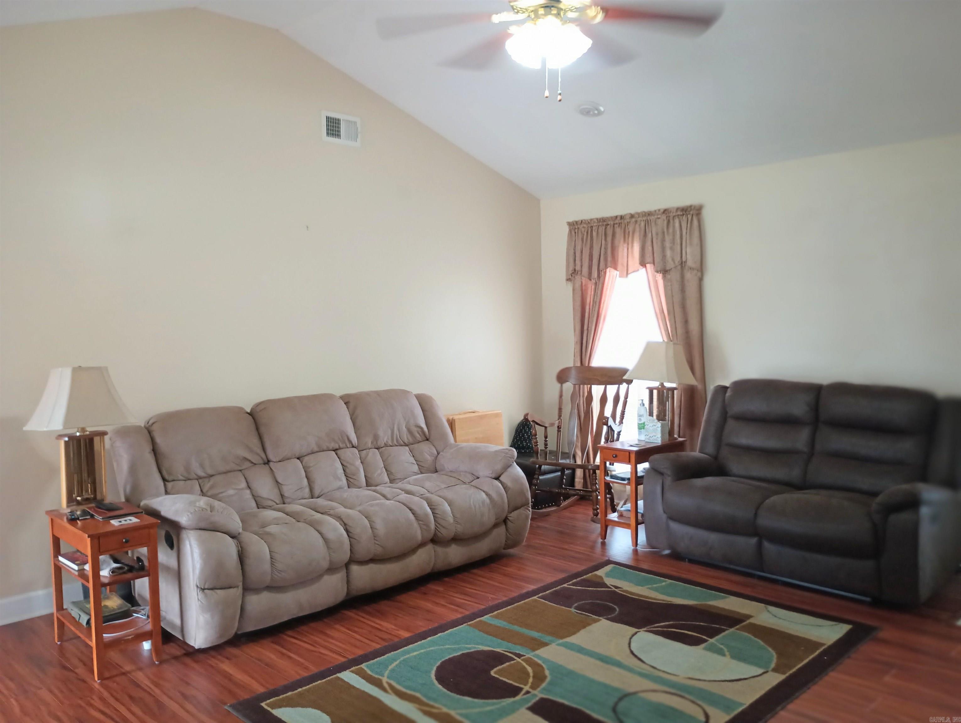 CARRIAGE HILL - Residential