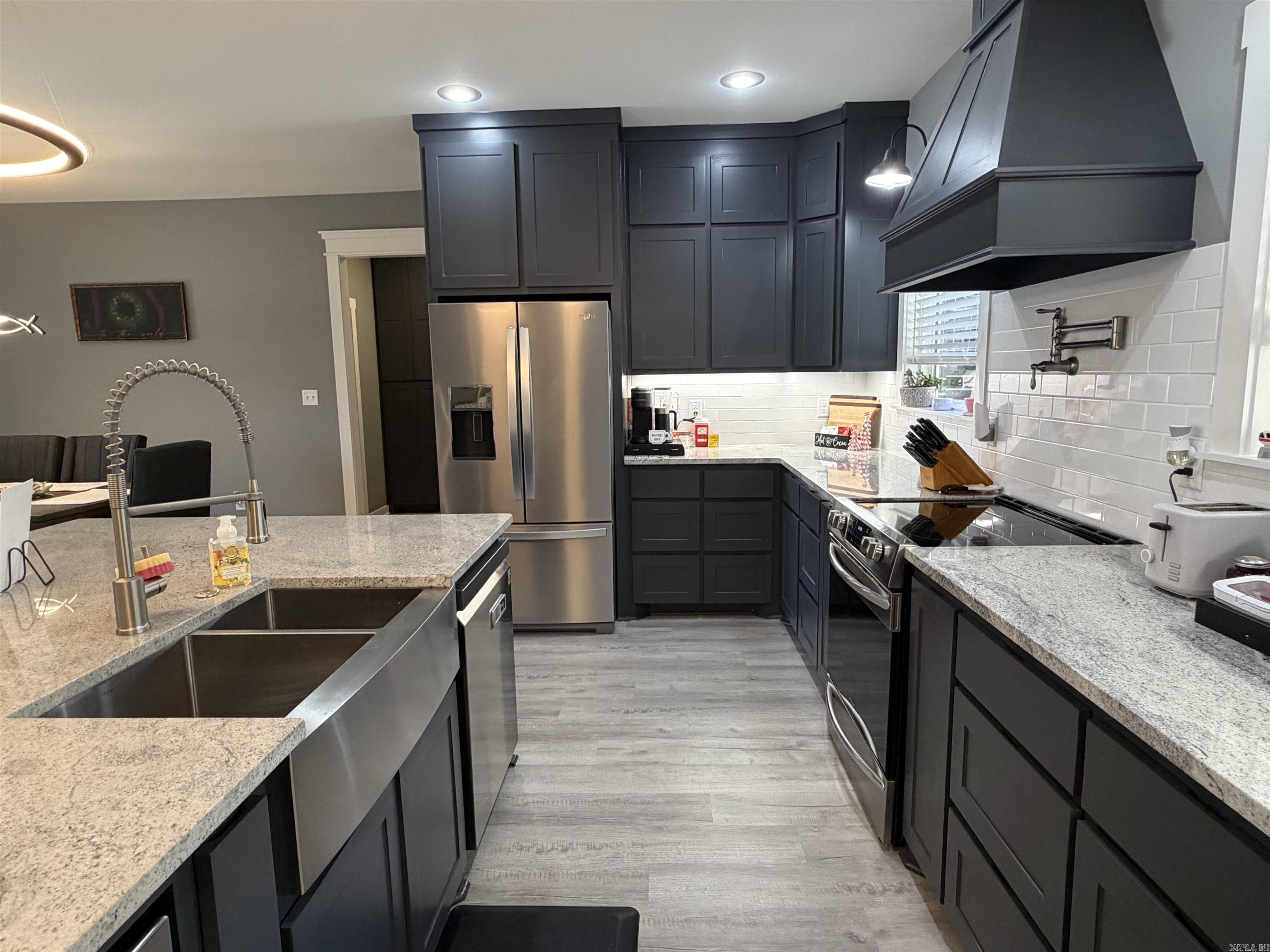 LAKEVIEW ACRES - Residential