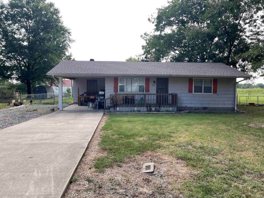 MOTIVATED SELLER: A great starter home in a nice neighborhood with a large fenced in yard. New luxury vinyl plank floors, new Heat/Air and new roof. A slab with a partial built storage building. Great investment home.