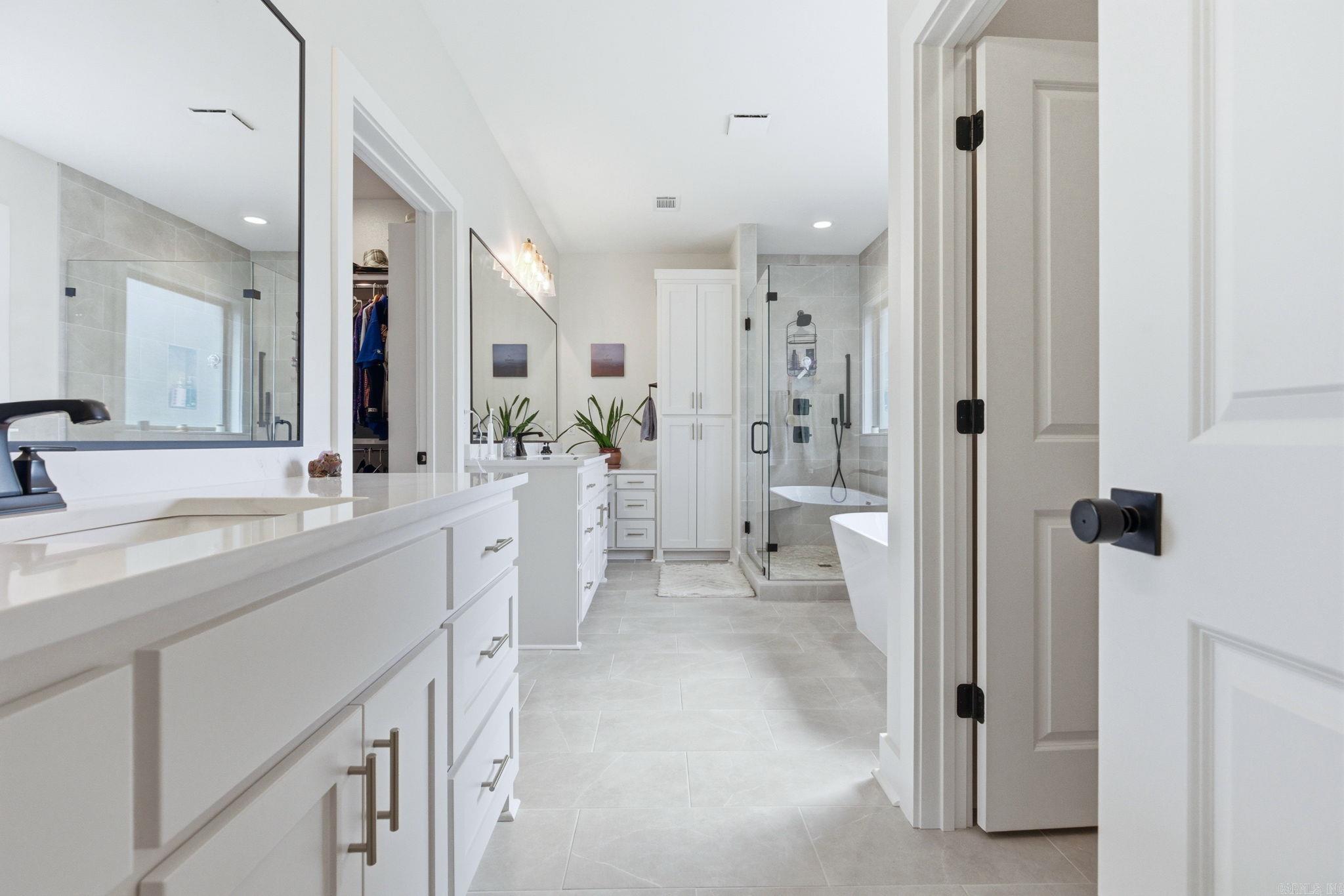 CHARLESTON PLACE - Residential
