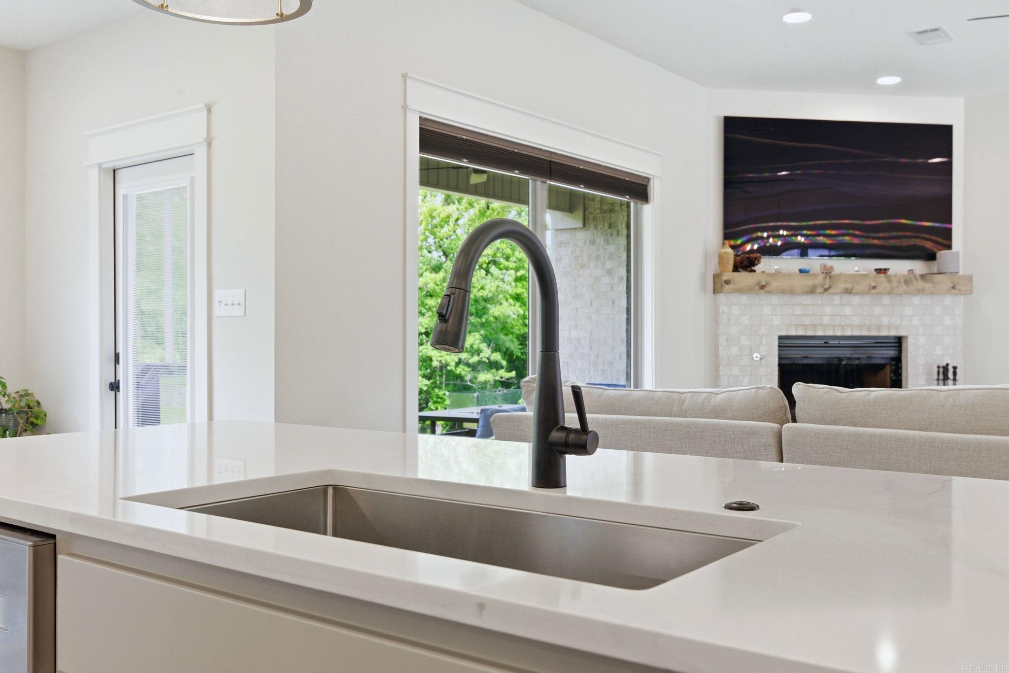 CHARLESTON PLACE - Residential