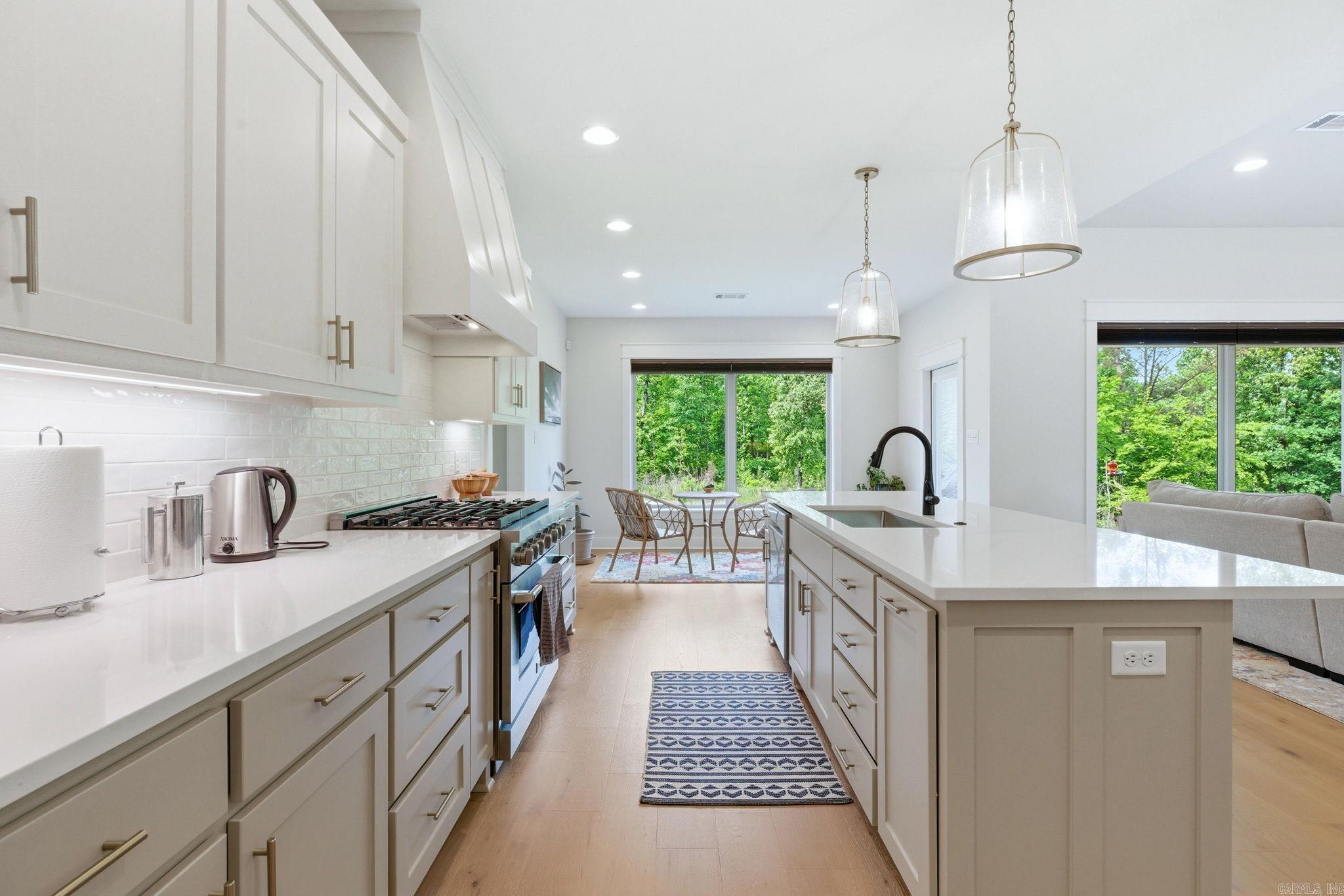 CHARLESTON PLACE - Residential