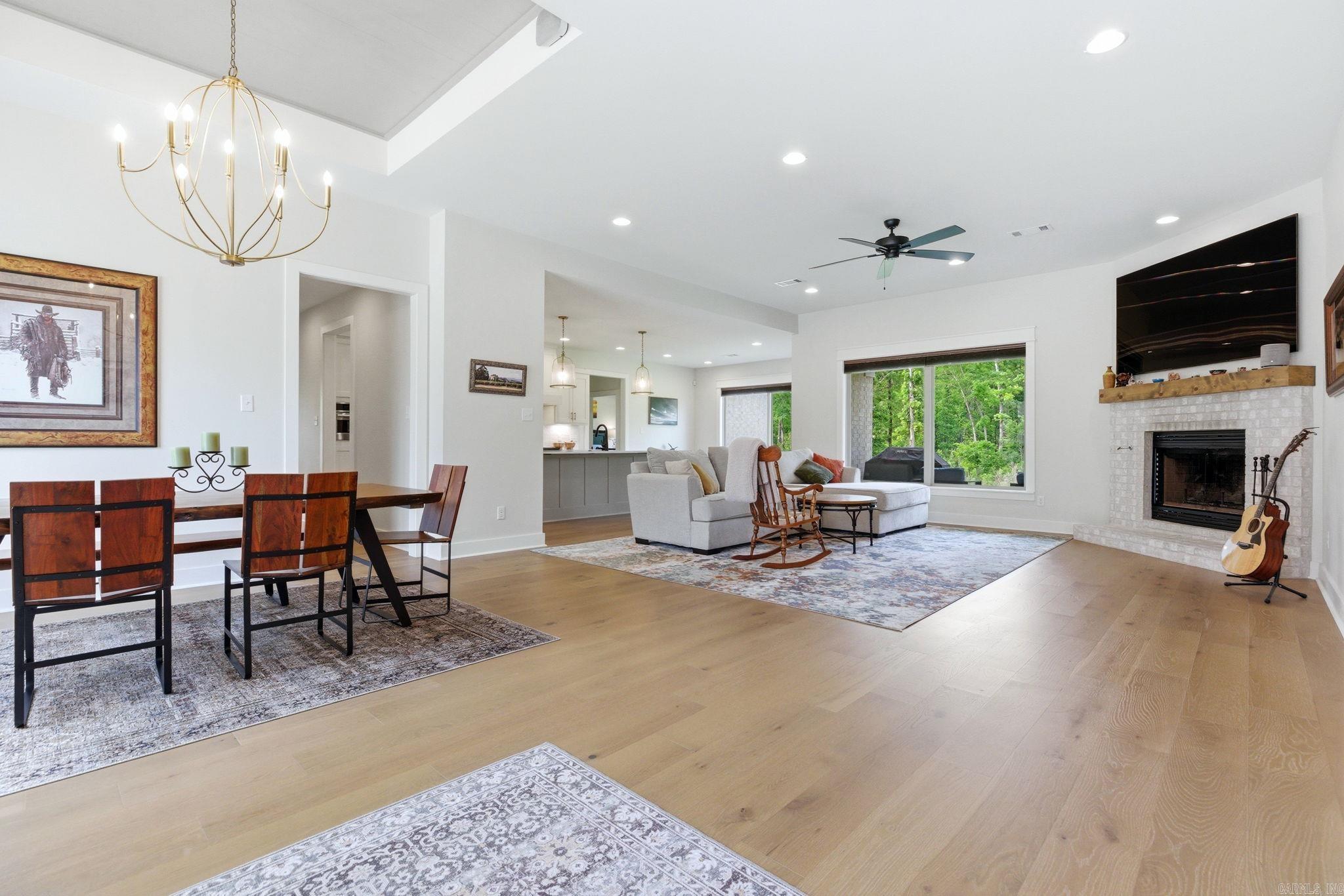 CHARLESTON PLACE - Residential