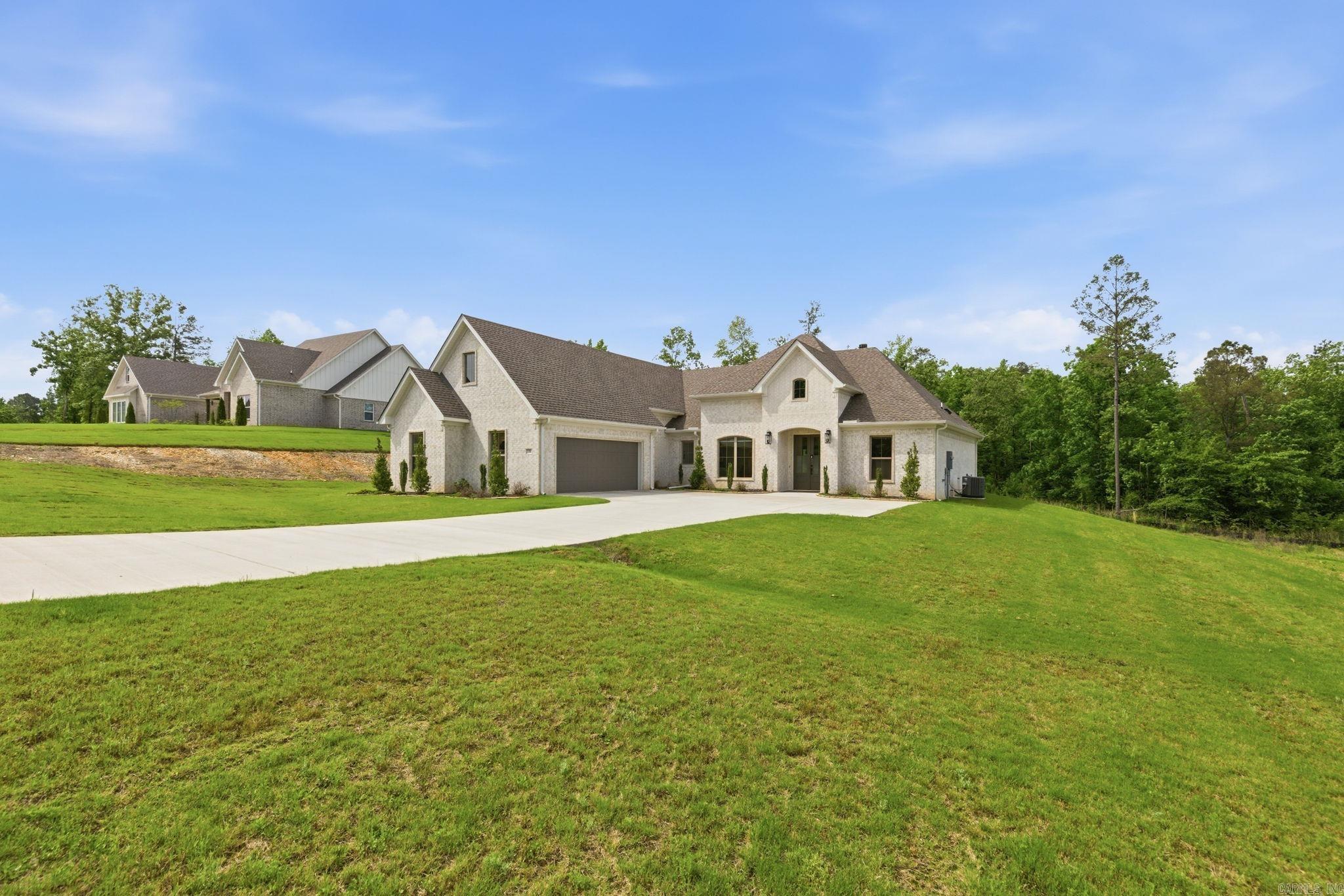 CHARLESTON PLACE - Residential