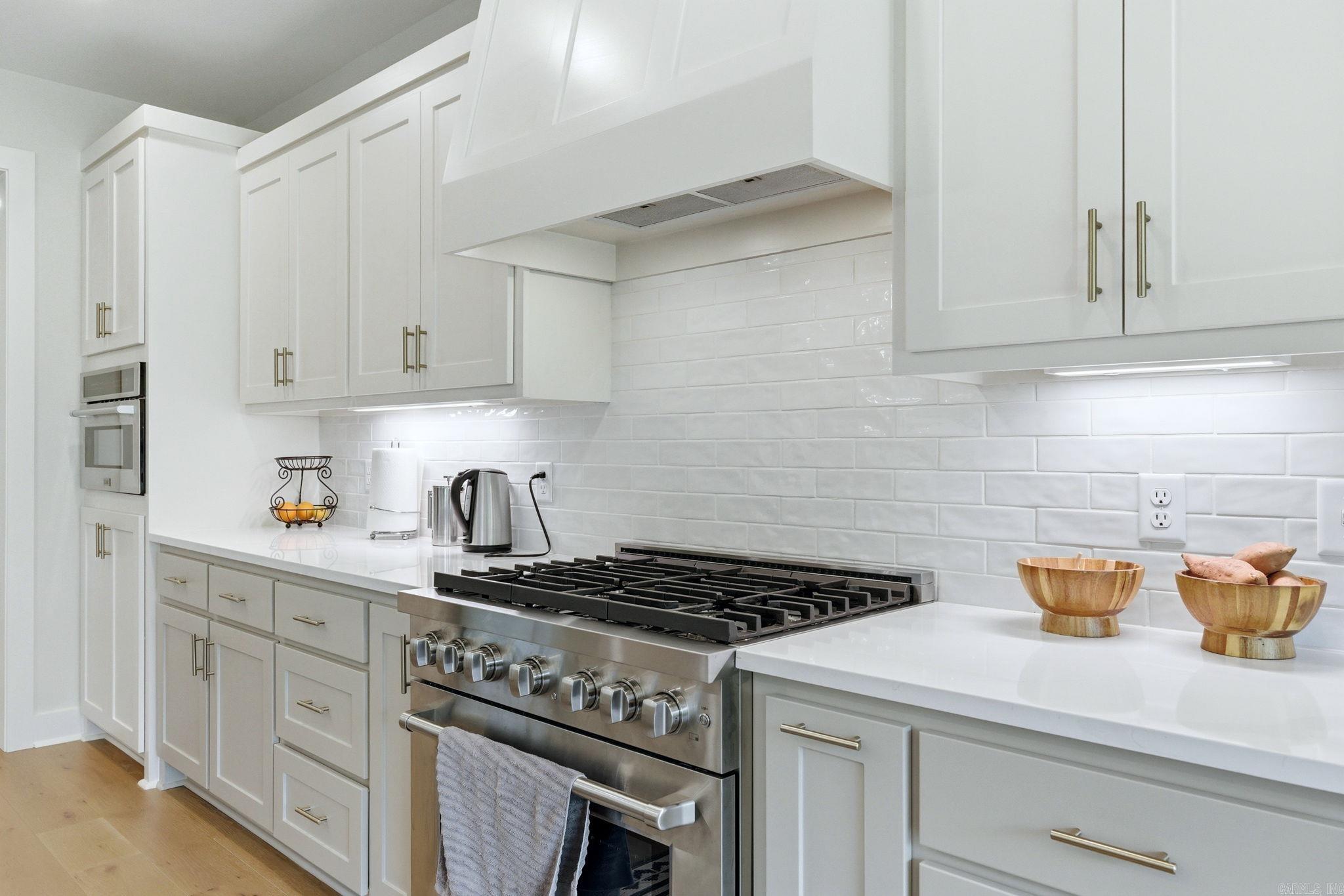 CHARLESTON PLACE - Residential