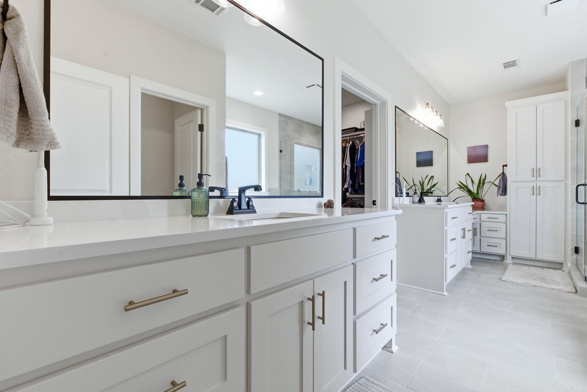 CHARLESTON PLACE - Residential