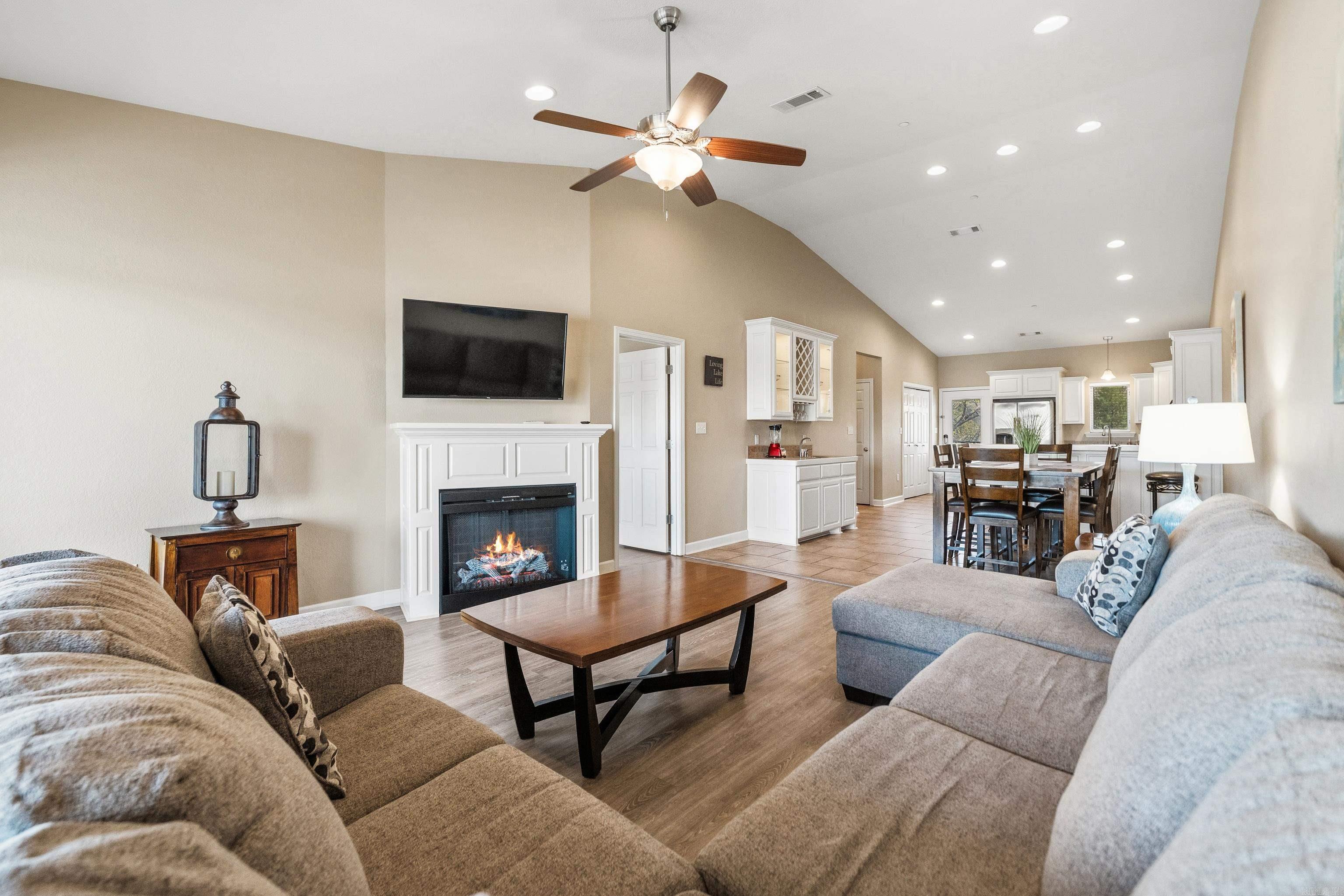 BRIDGEBAY HPR - Residential