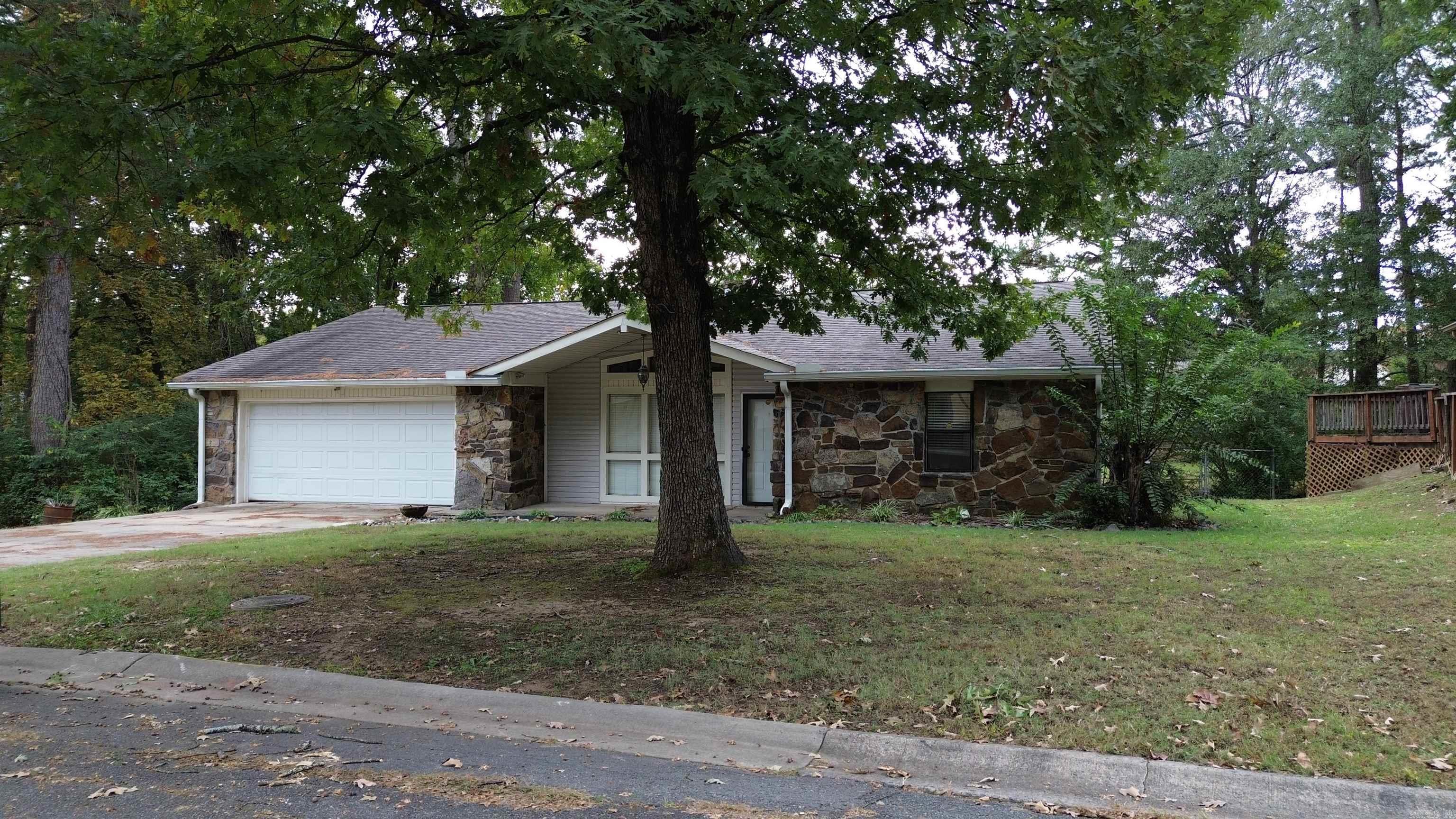 COLONIAL PARK - Residential