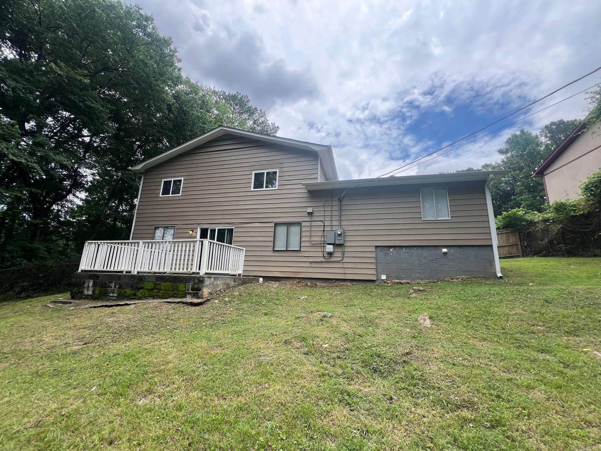 TWIN LAKES - Residential