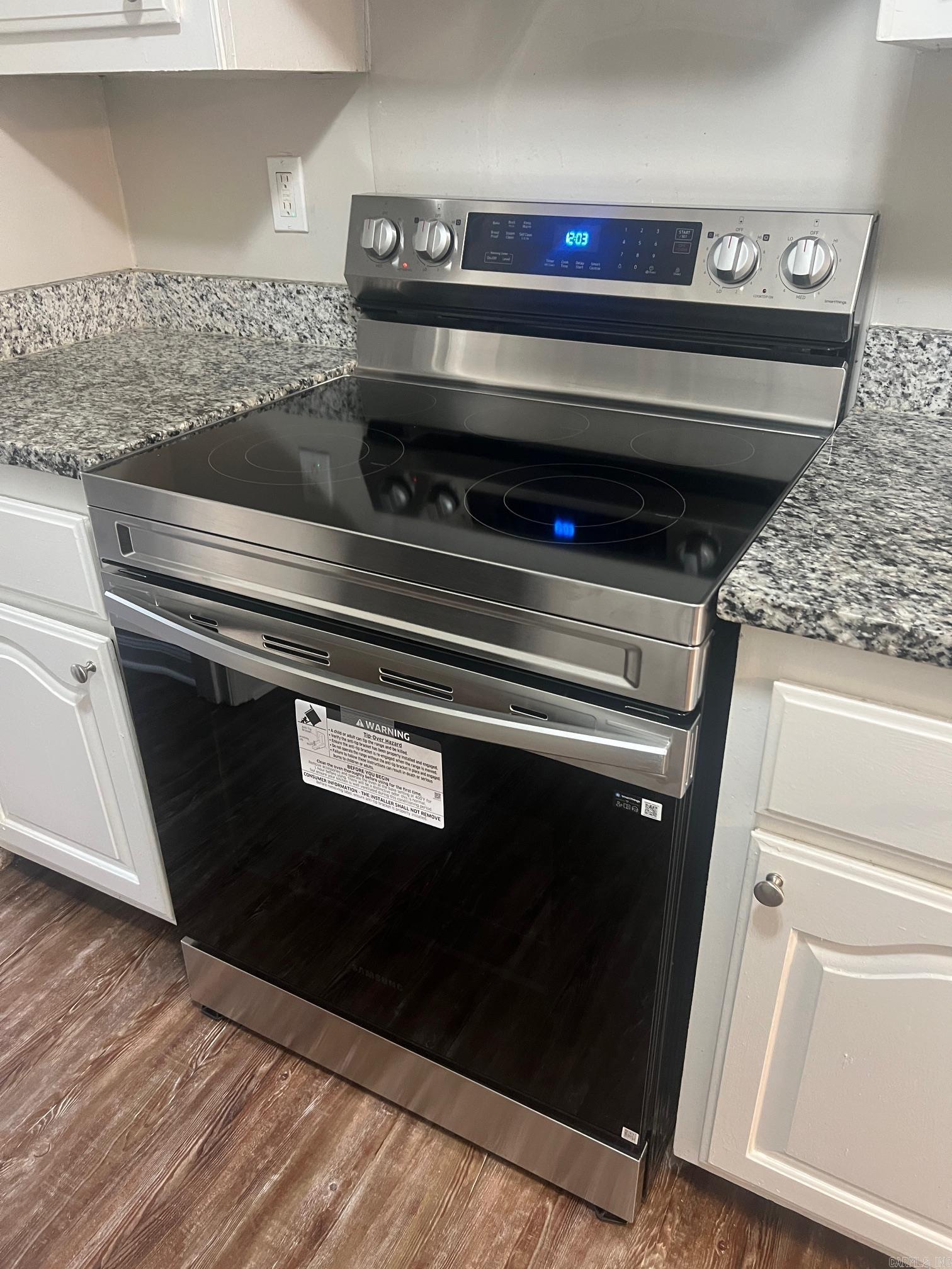 TWIN LAKES - Residential