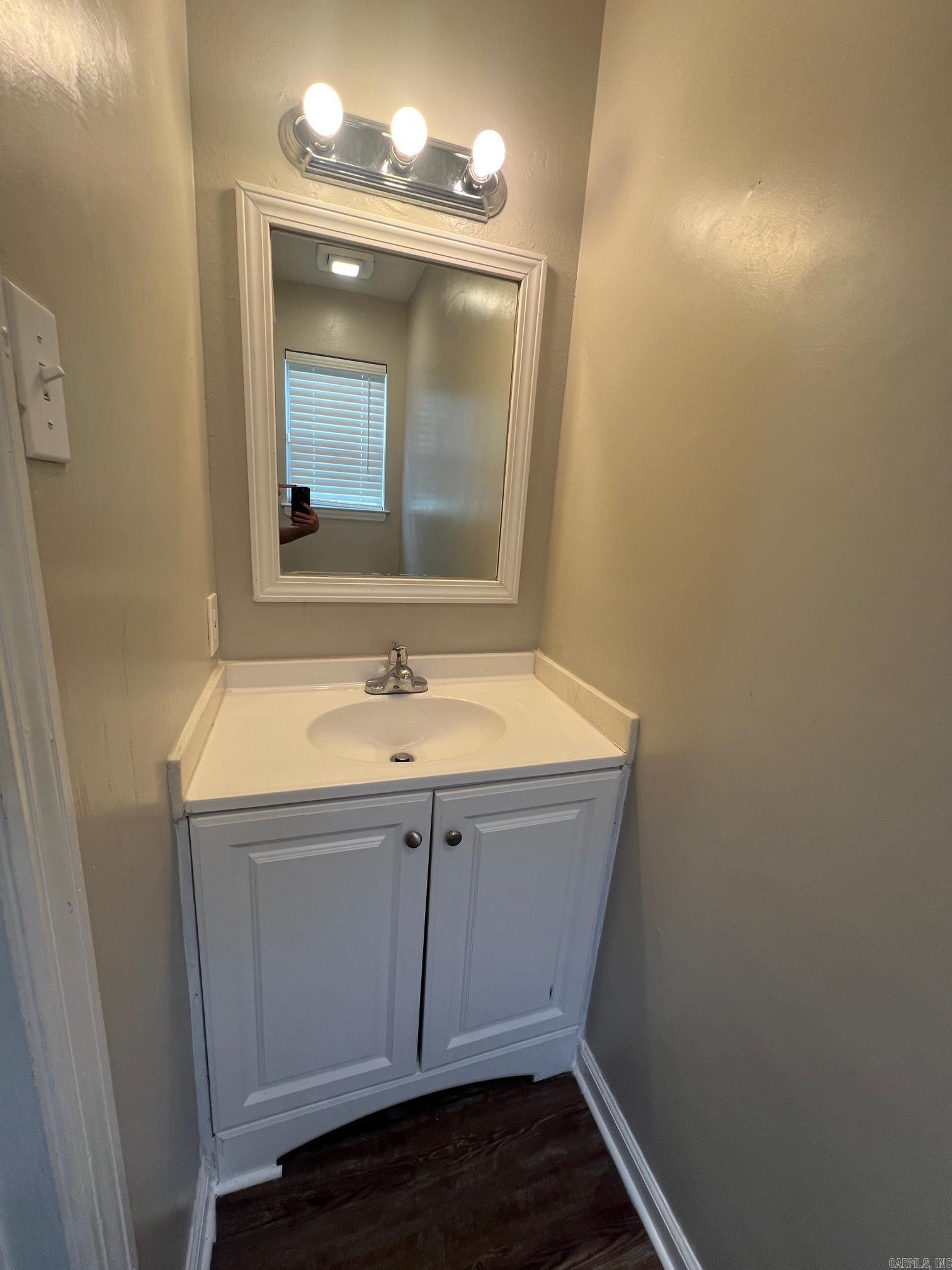 TWIN LAKES - Residential