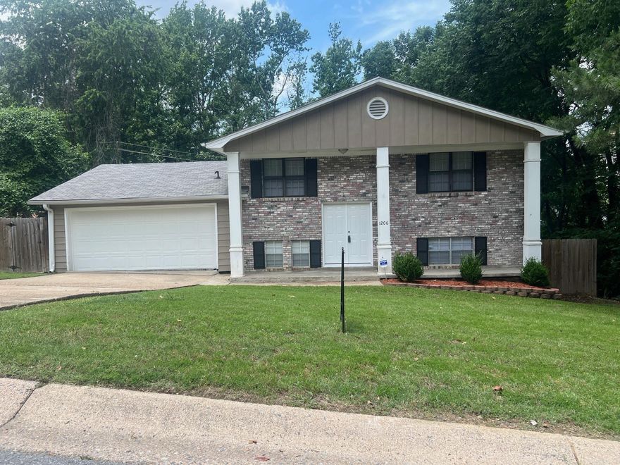 BRAND NEW ROOF!!! This spacious and super clean split-level 3BR, 2.5BA home features fresh paint, many updates, 2 separate living areas, large laundry, granite counter tops, sliding glass door off den opens to a nice patio with views of big fully fenced backyard, 2 car garage and more!