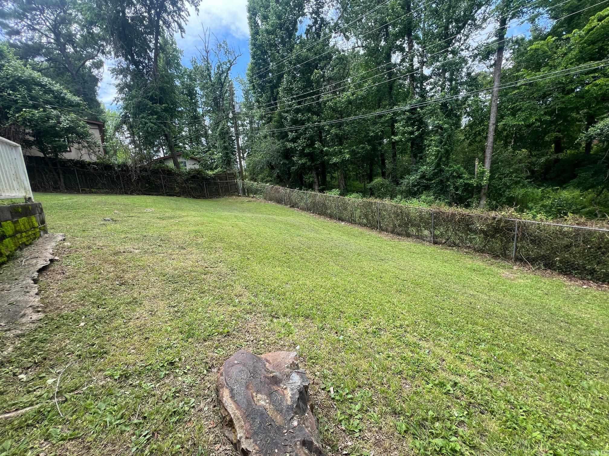 TWIN LAKES - Residential