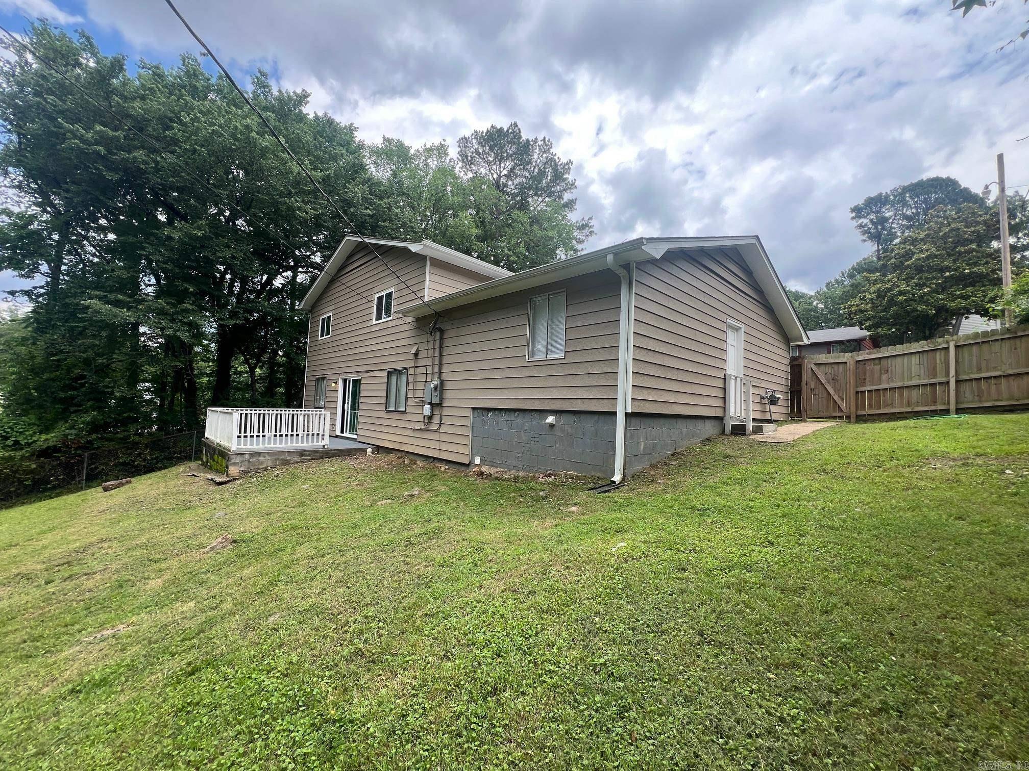 TWIN LAKES - Residential