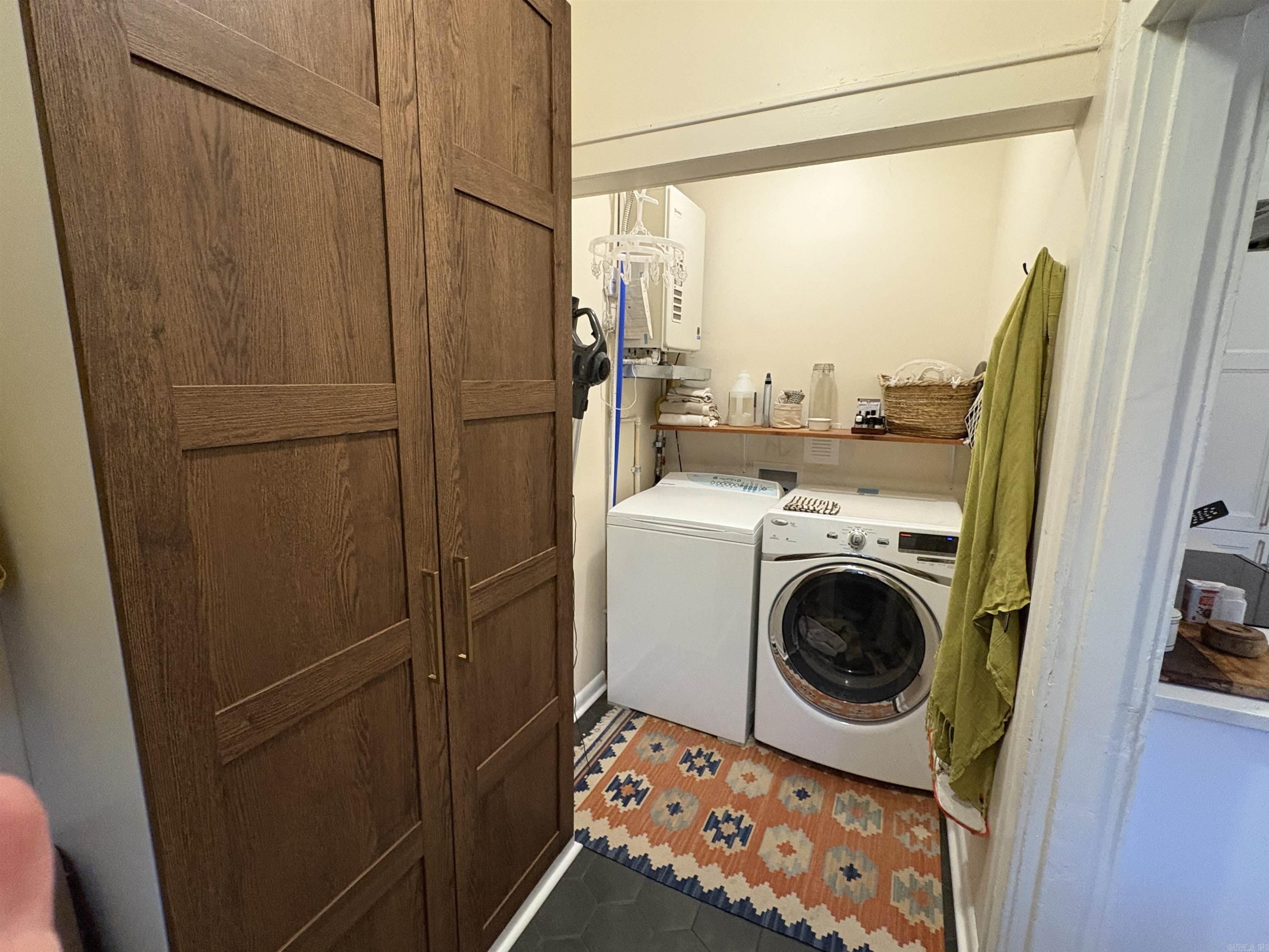 OAK FOREST - Residential