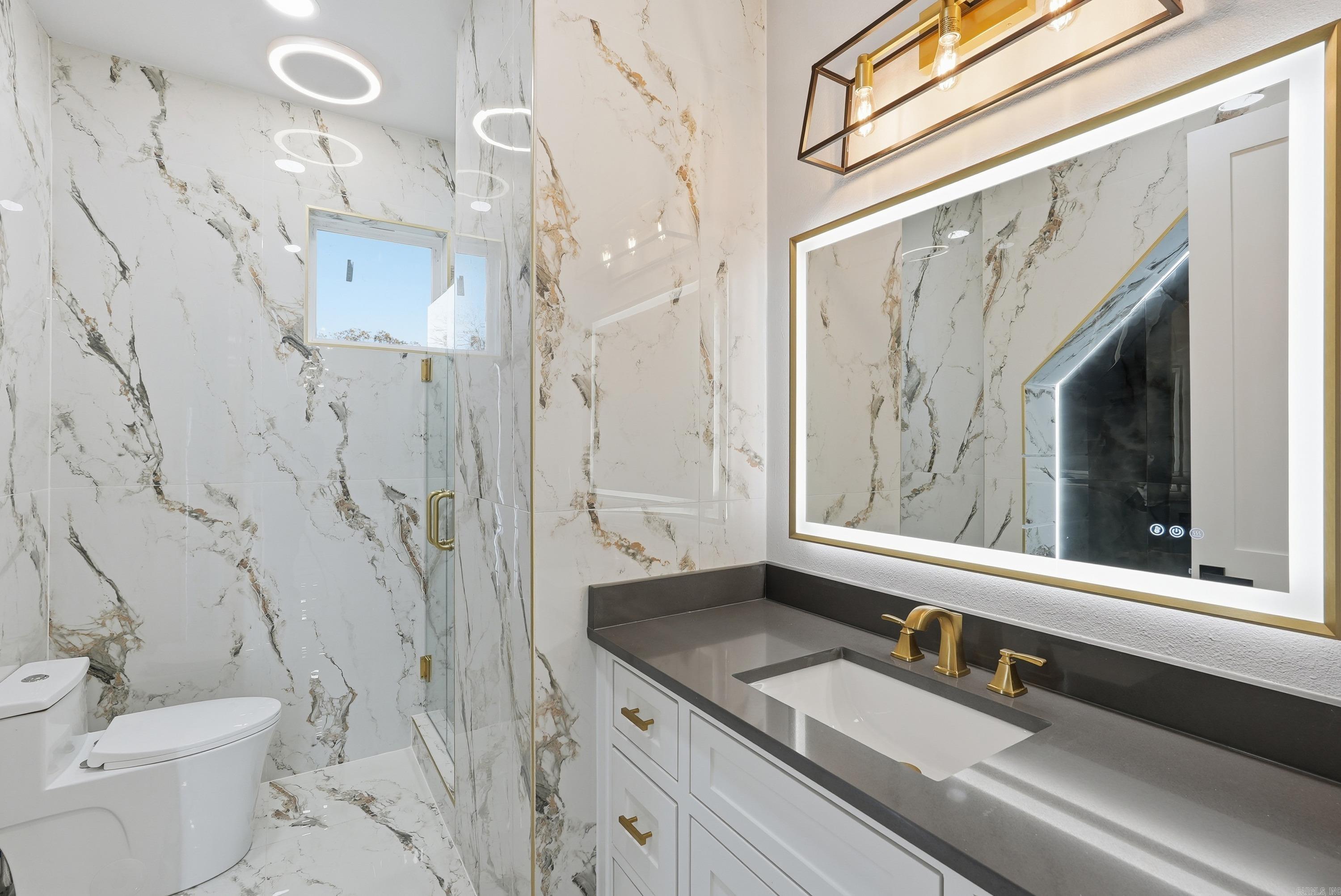 OAK GLEN - Residential