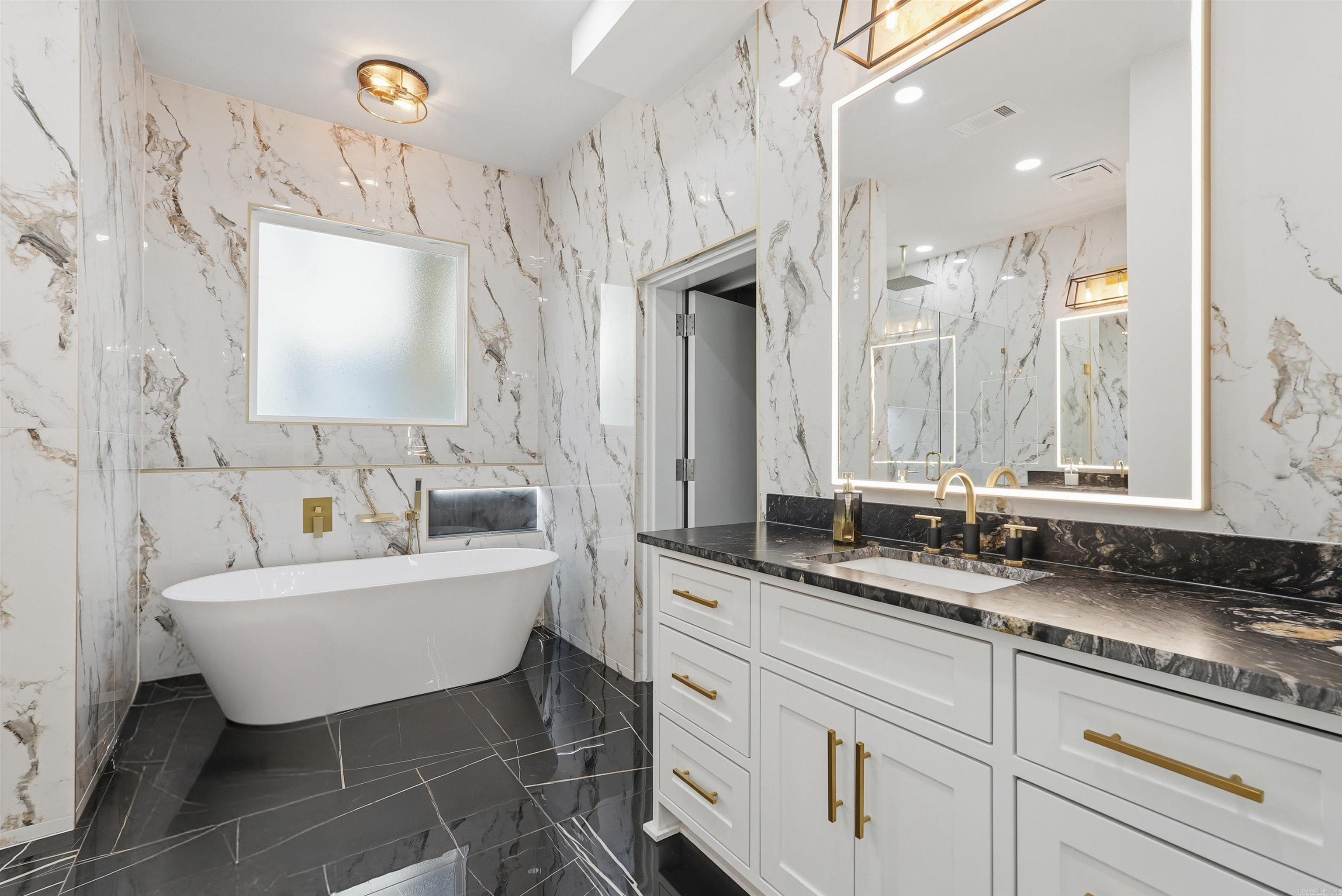 OAK GLEN - Residential