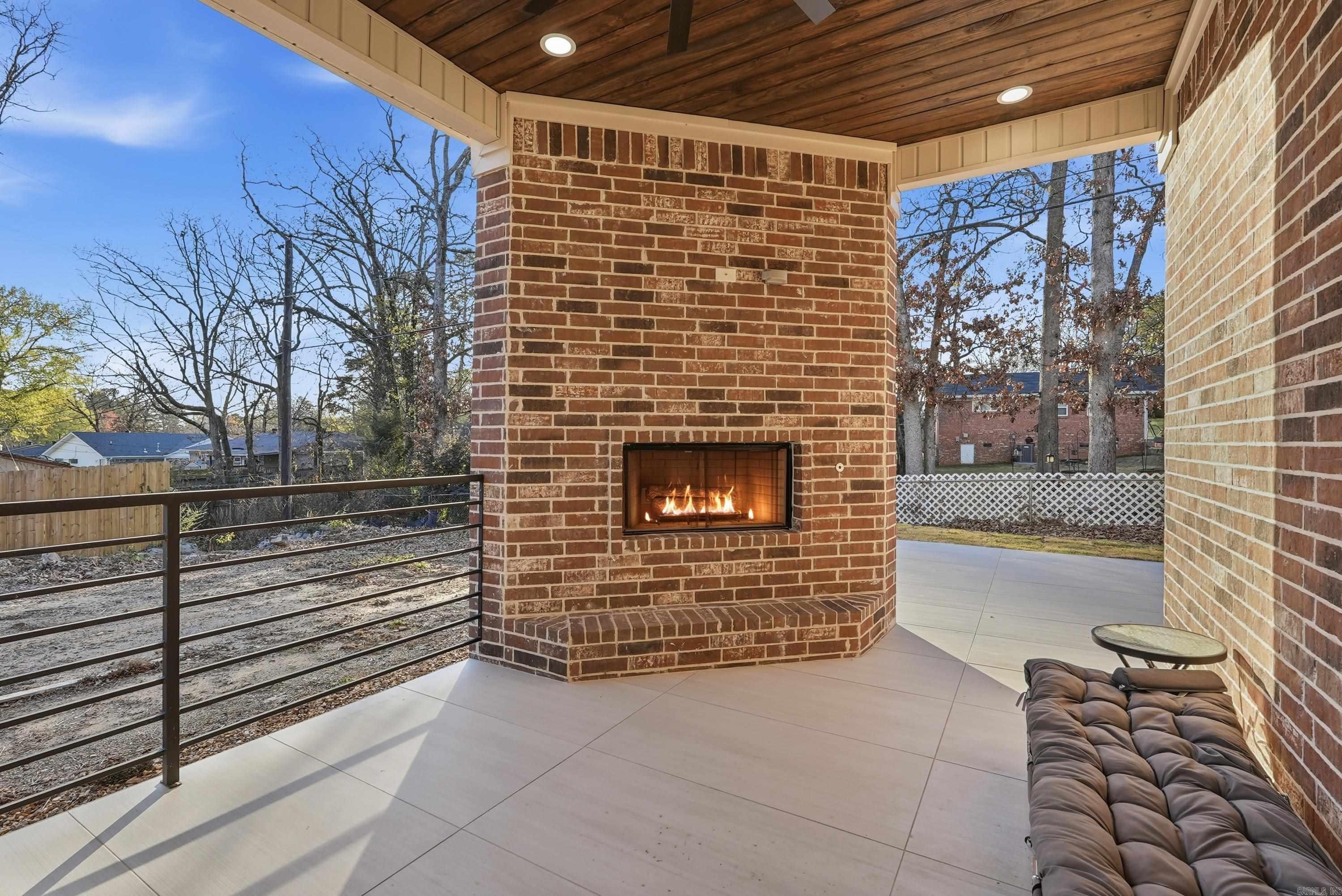 OAK GLEN - Residential