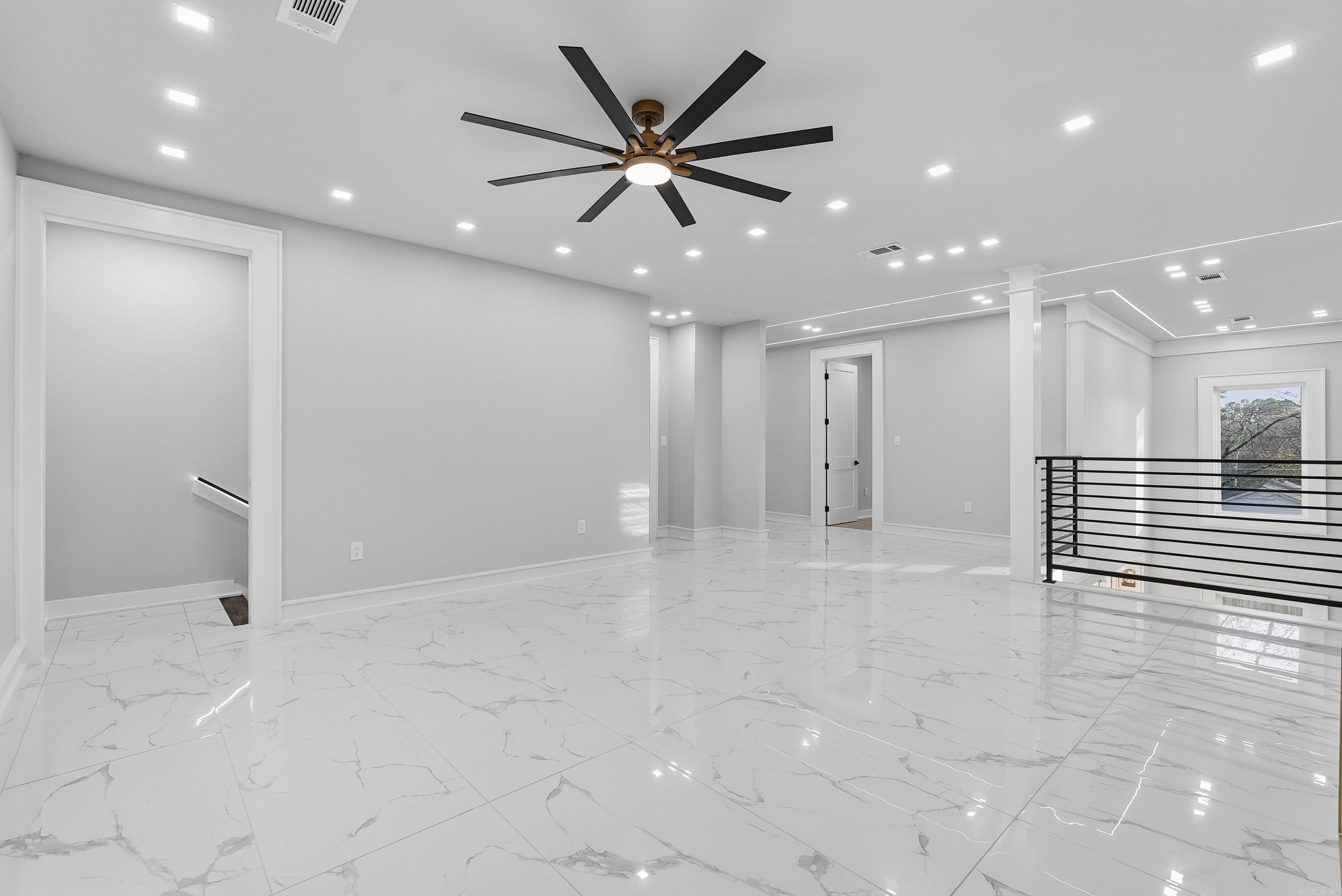 OAK GLEN - Residential