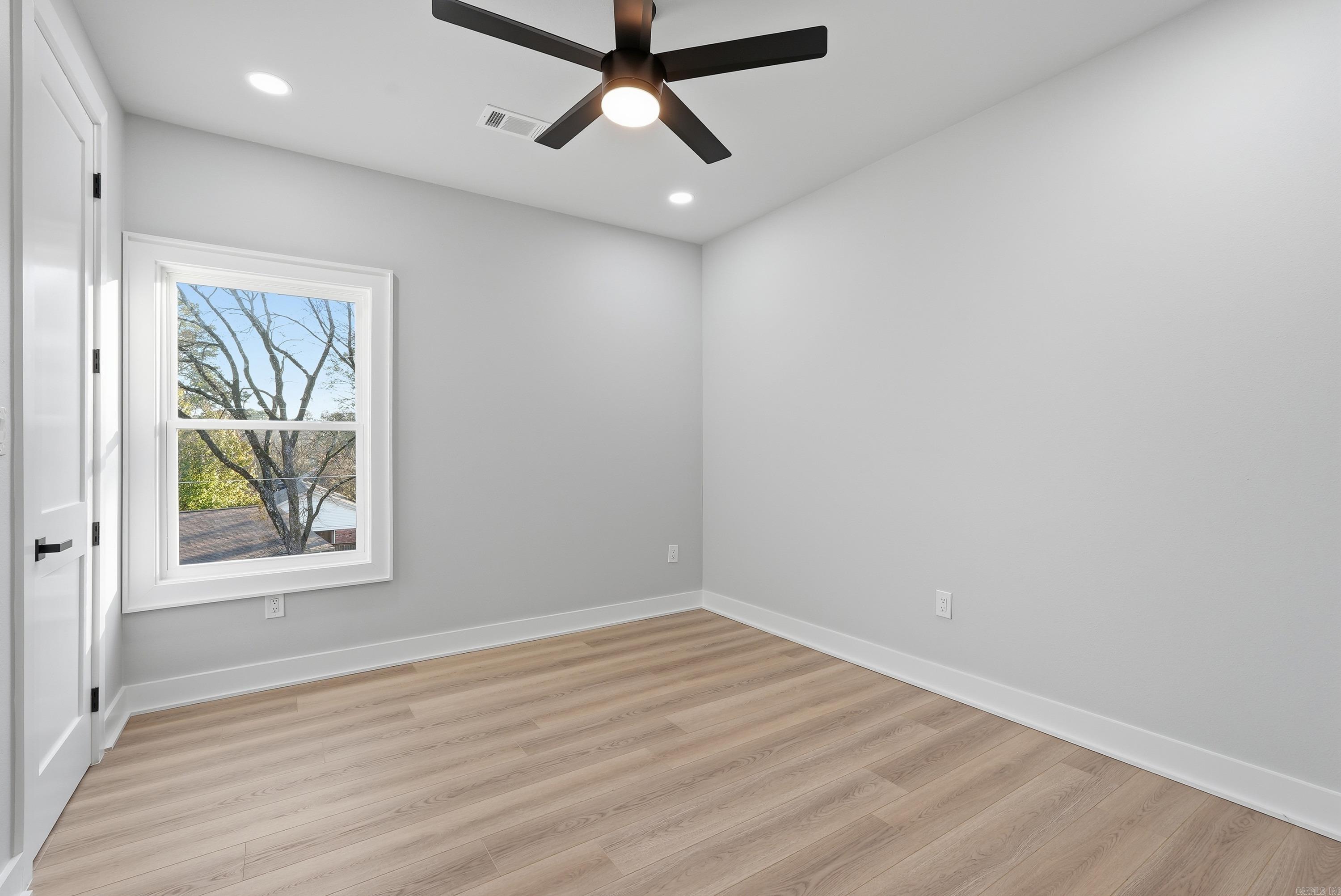 OAK GLEN - Residential