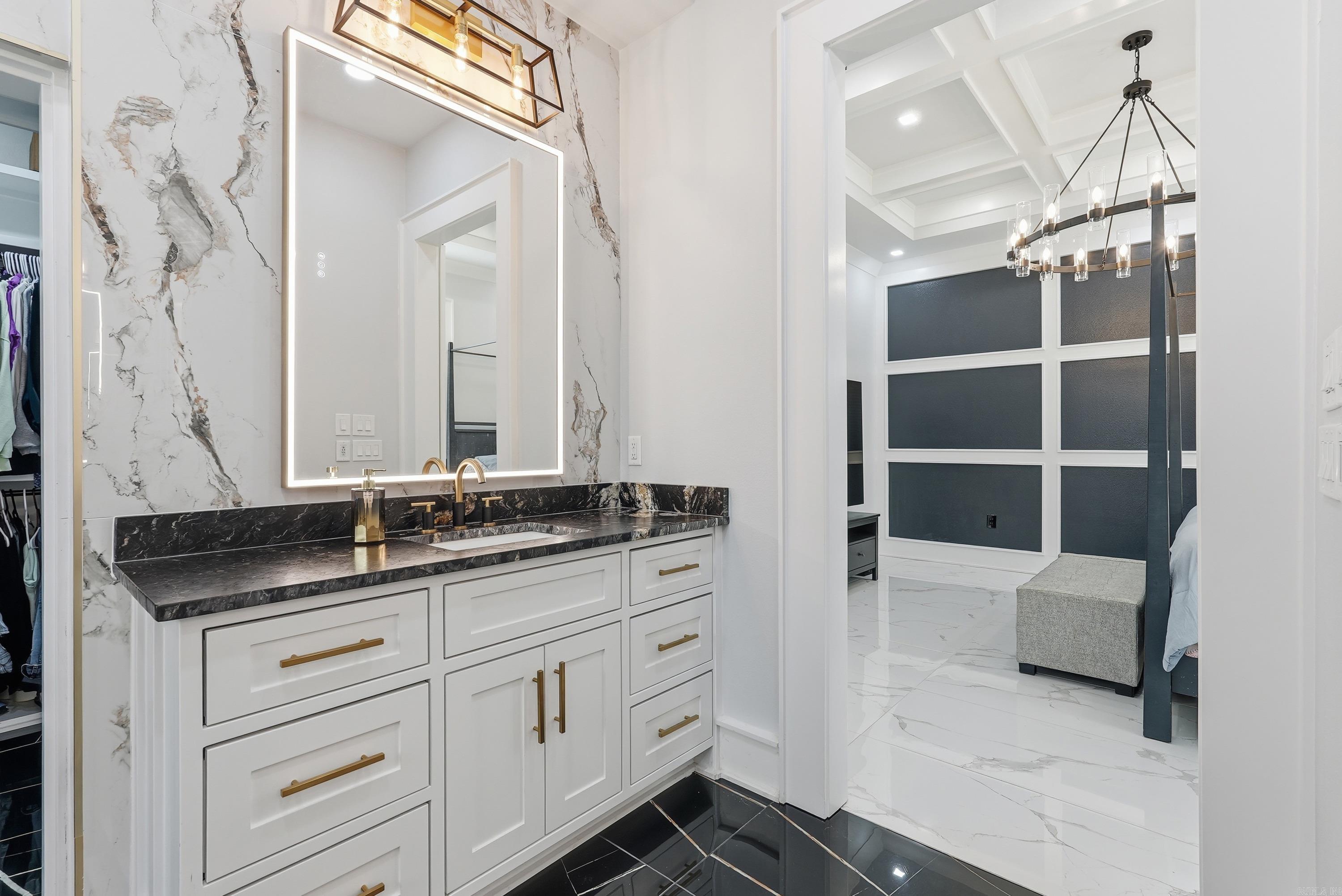 OAK GLEN - Residential