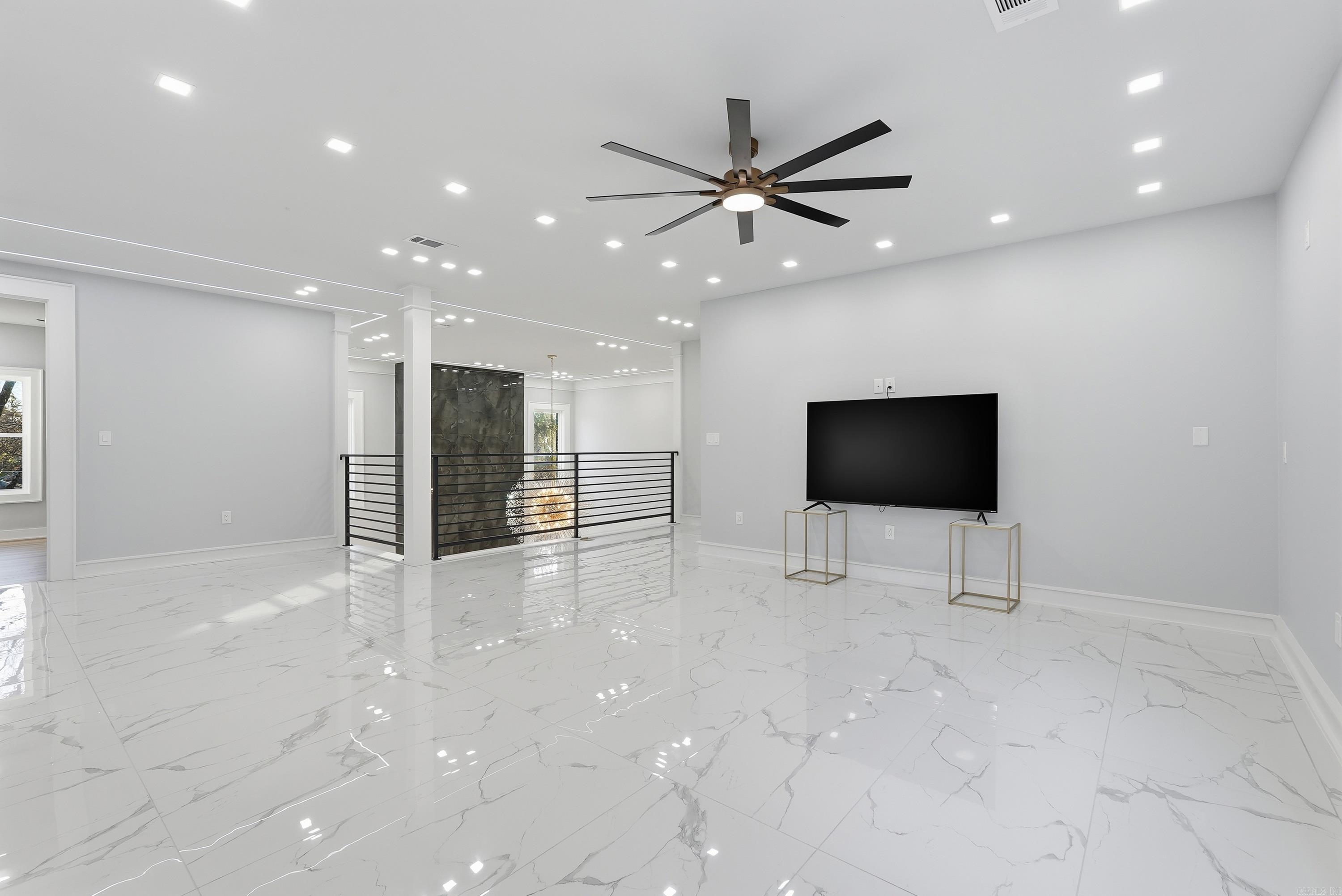 OAK GLEN - Residential