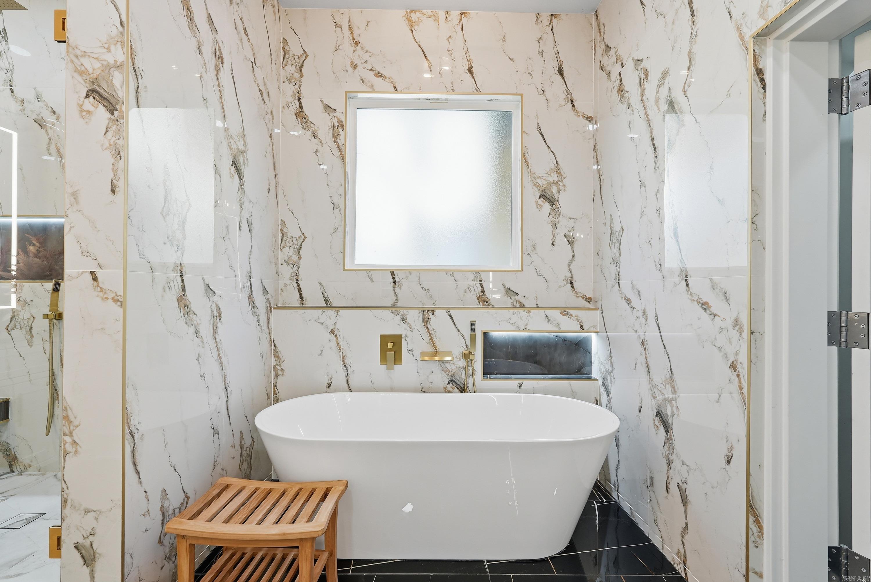 OAK GLEN - Residential