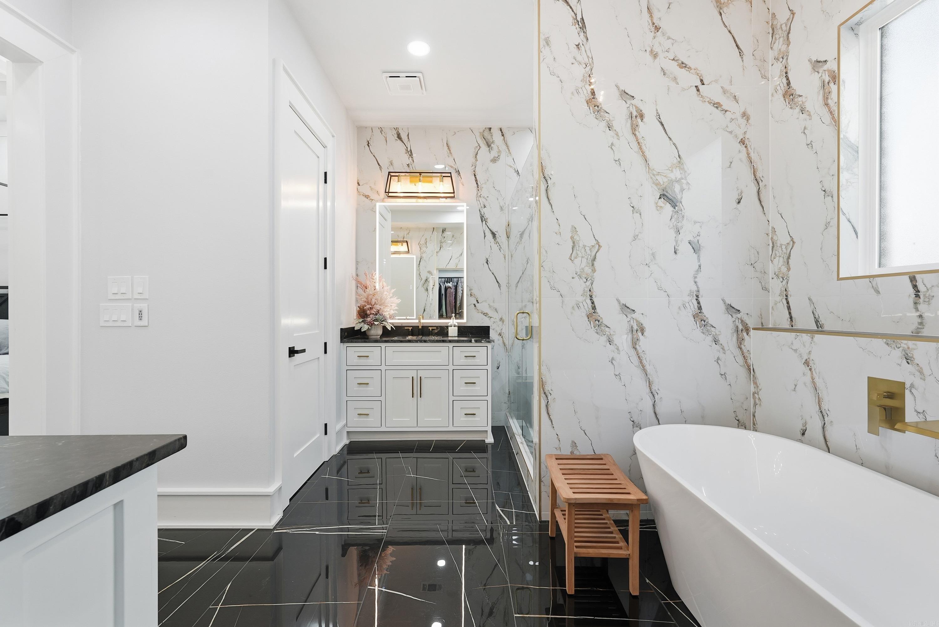 OAK GLEN - Residential