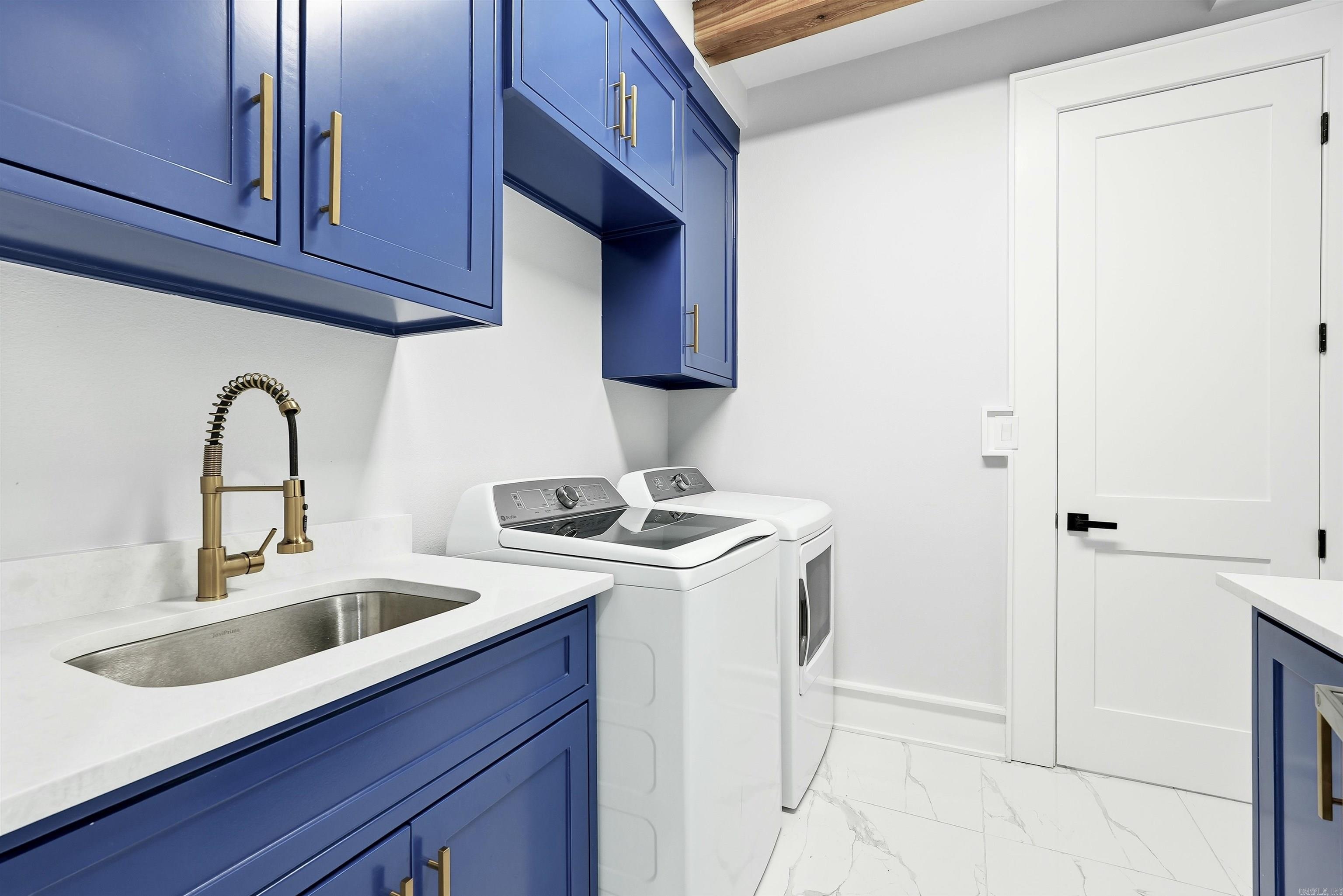 OAK GLEN - Residential