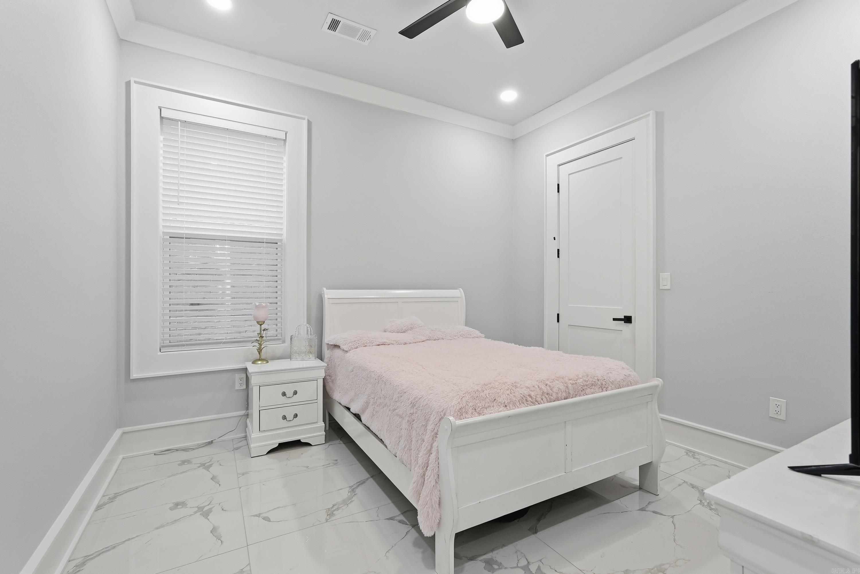 OAK GLEN - Residential